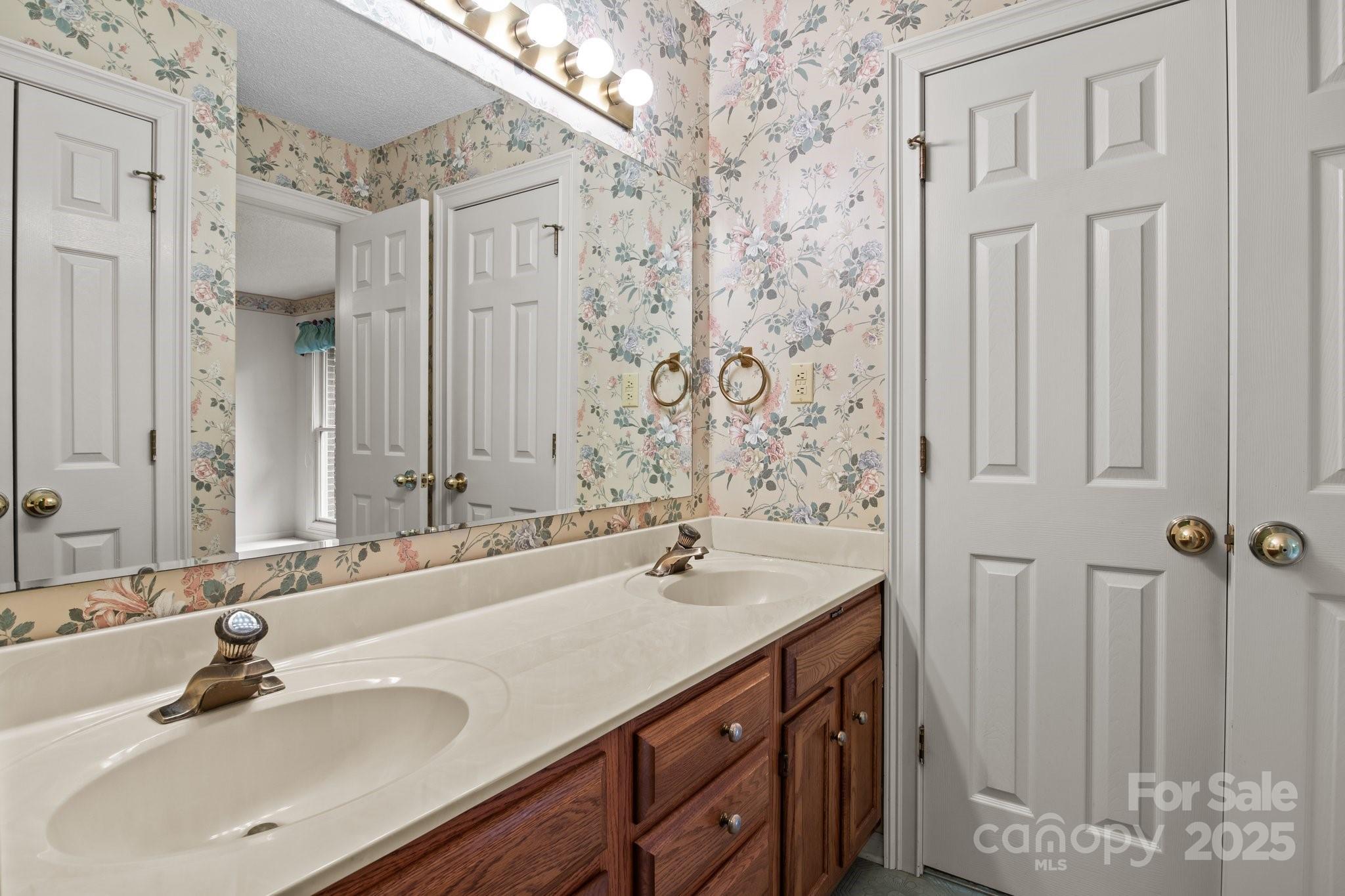 8368 Fairfield Forest Road