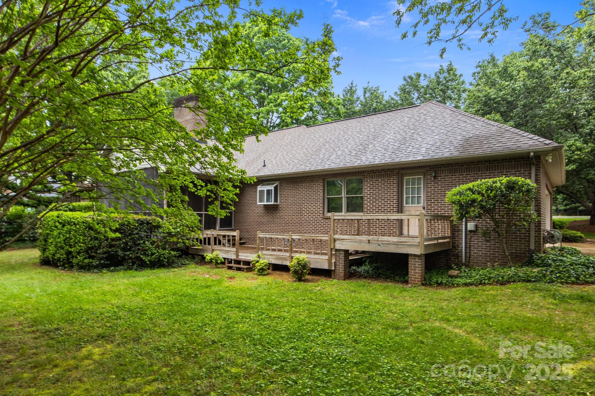 8368 Fairfield Forest Road