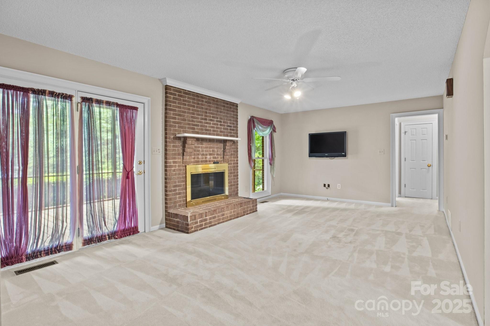8368 Fairfield Forest Road