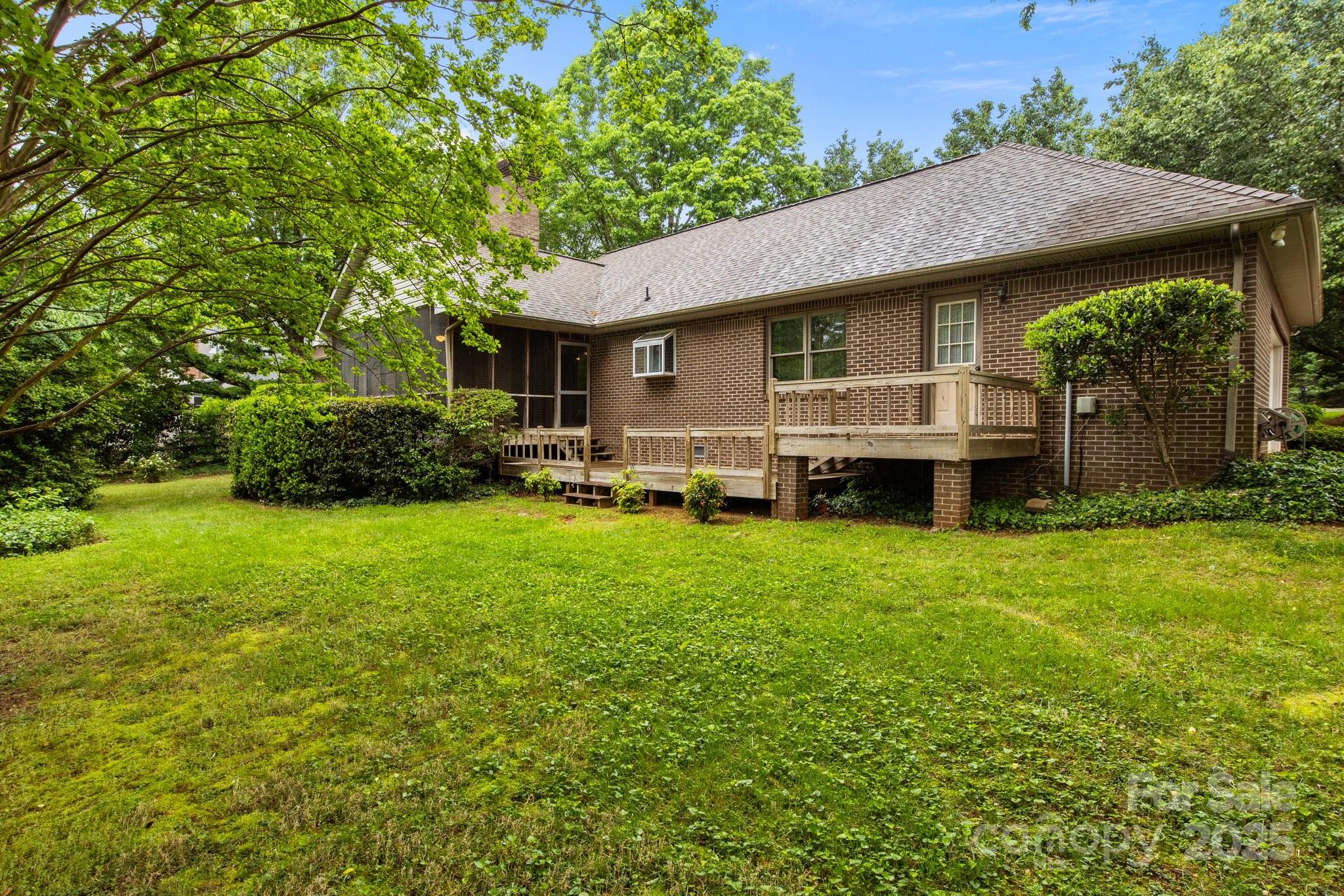 8368 Fairfield Forest Road