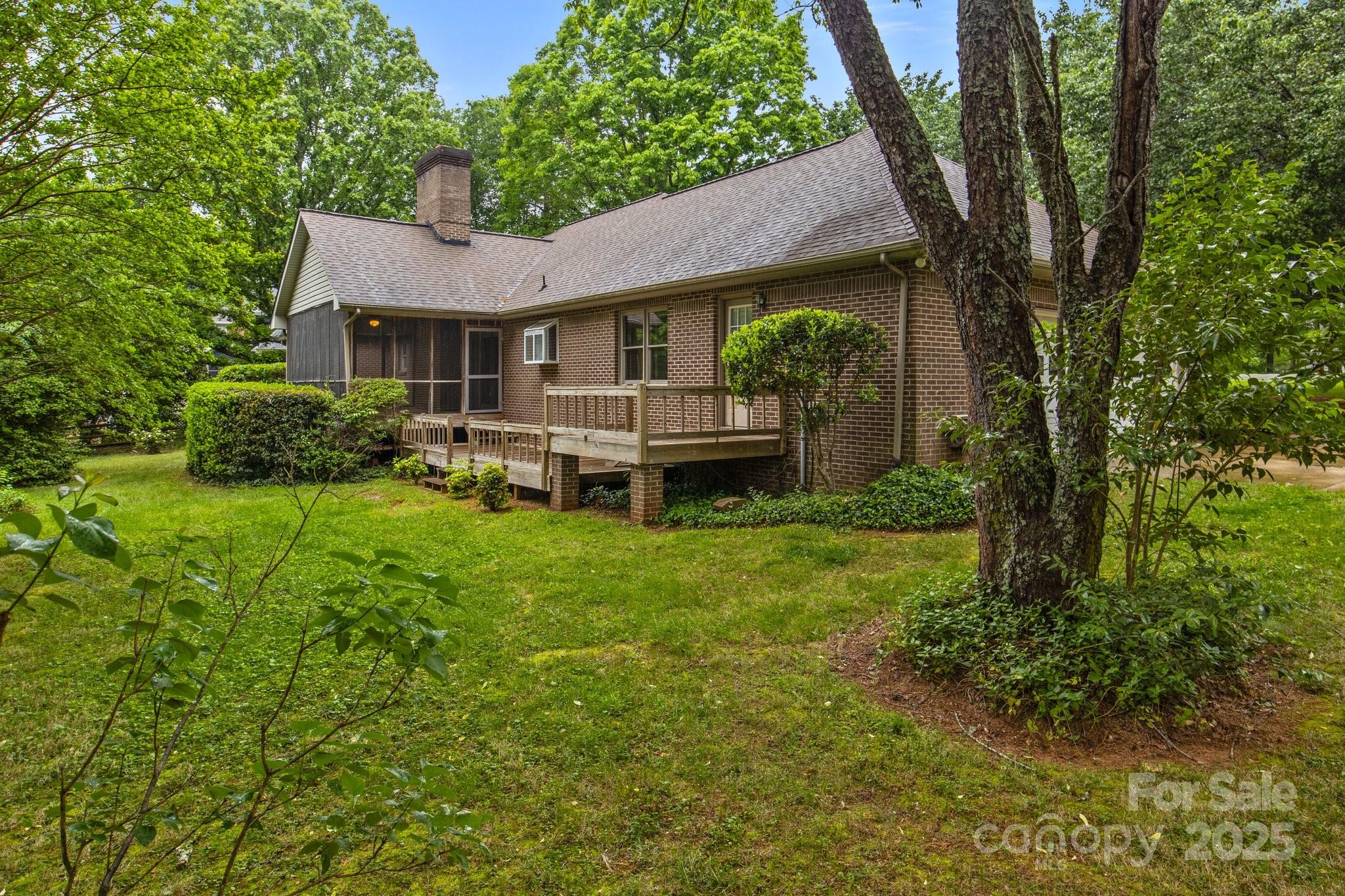 8368 Fairfield Forest Road