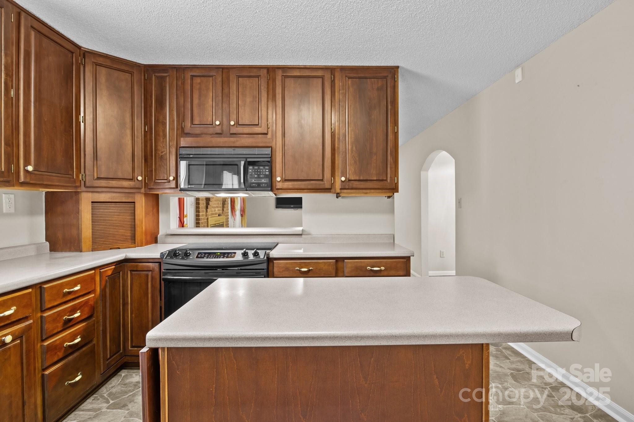 8368 Fairfield Forest Road