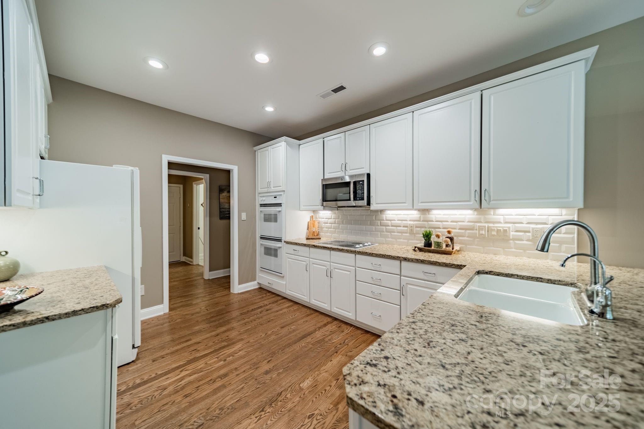 4033 Weddington Manor Court
