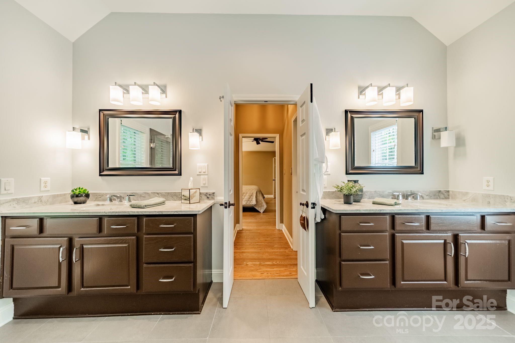 4033 Weddington Manor Court