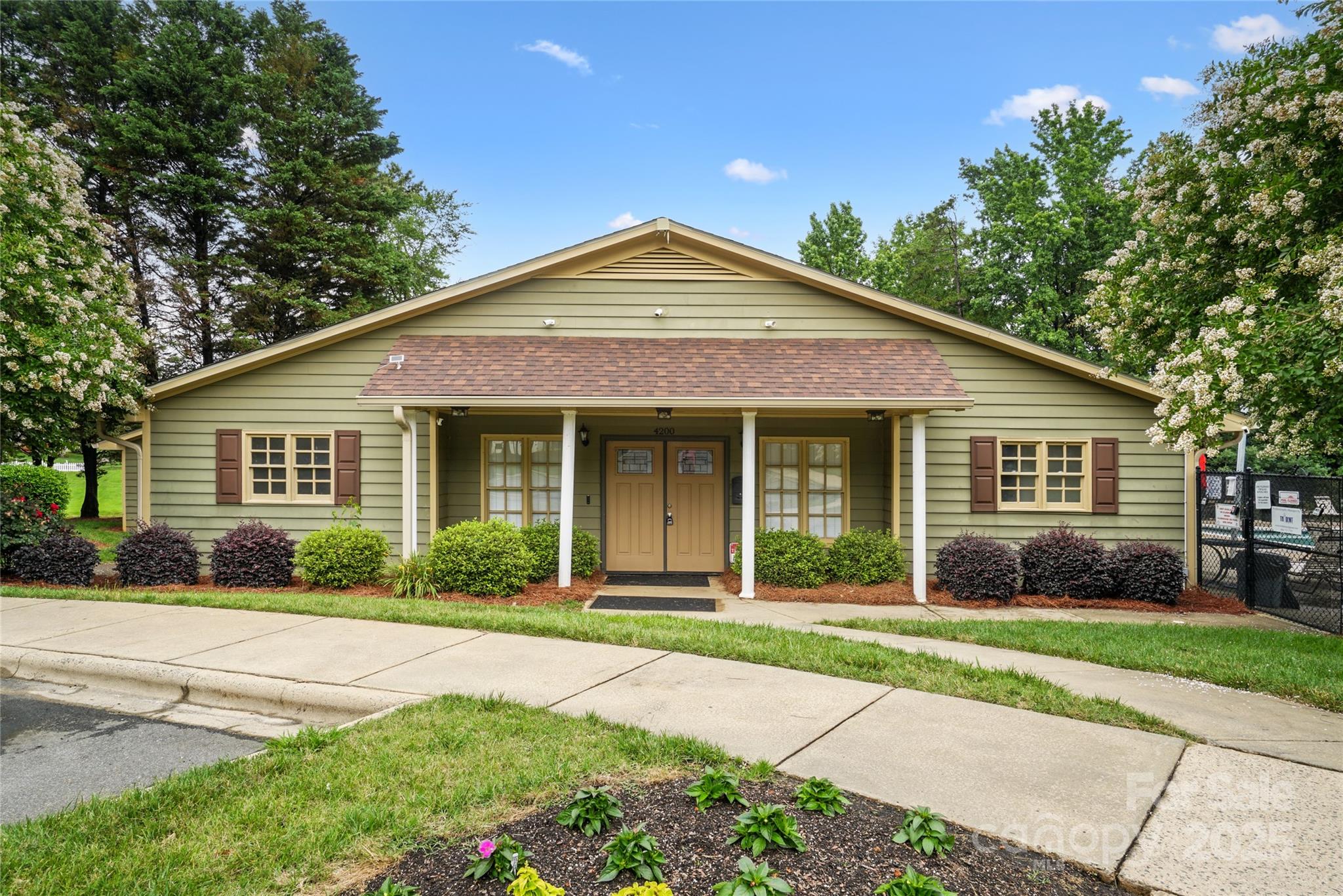 6717 Bickham Lane