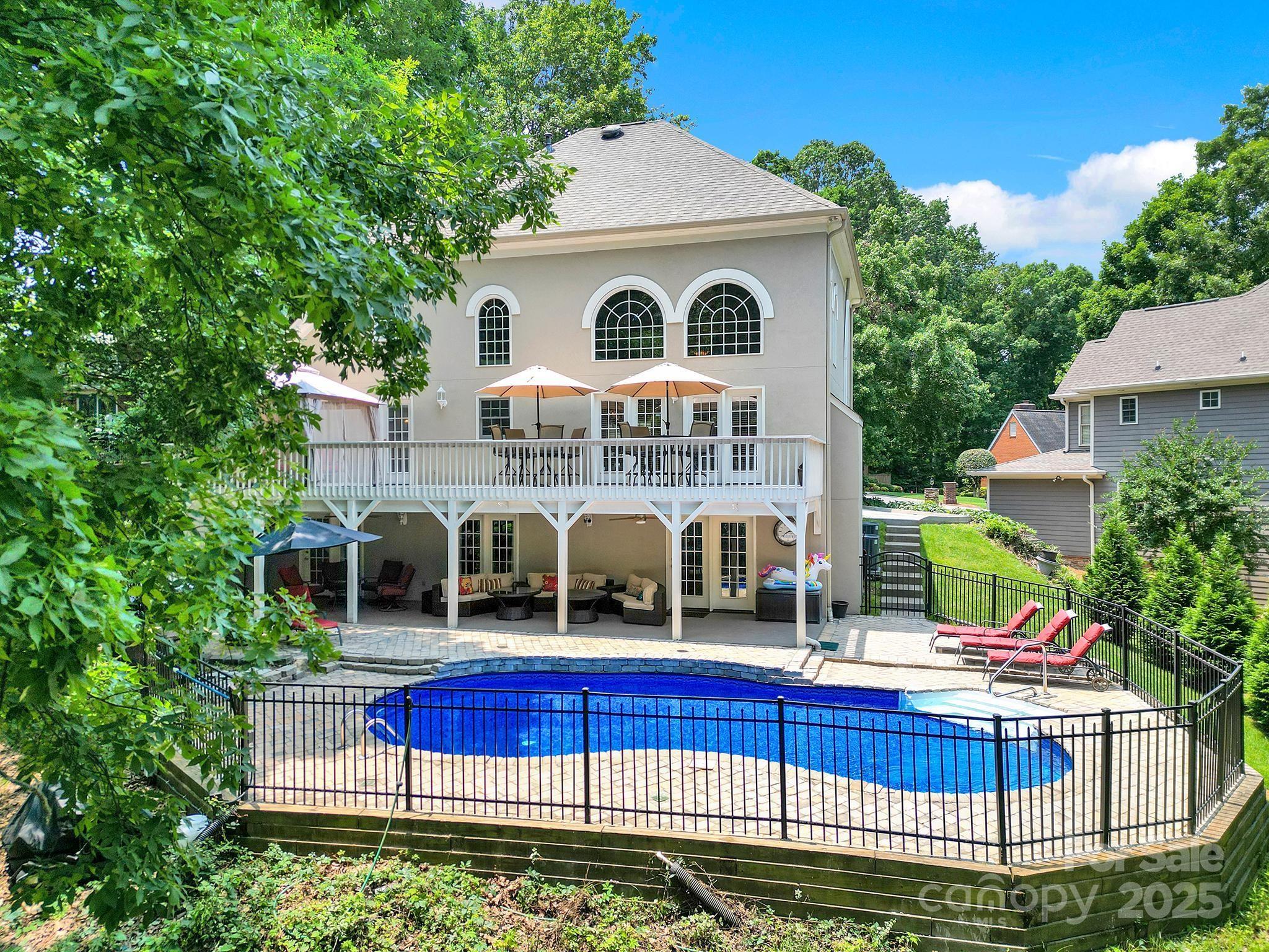 524 Wildbrook Walk