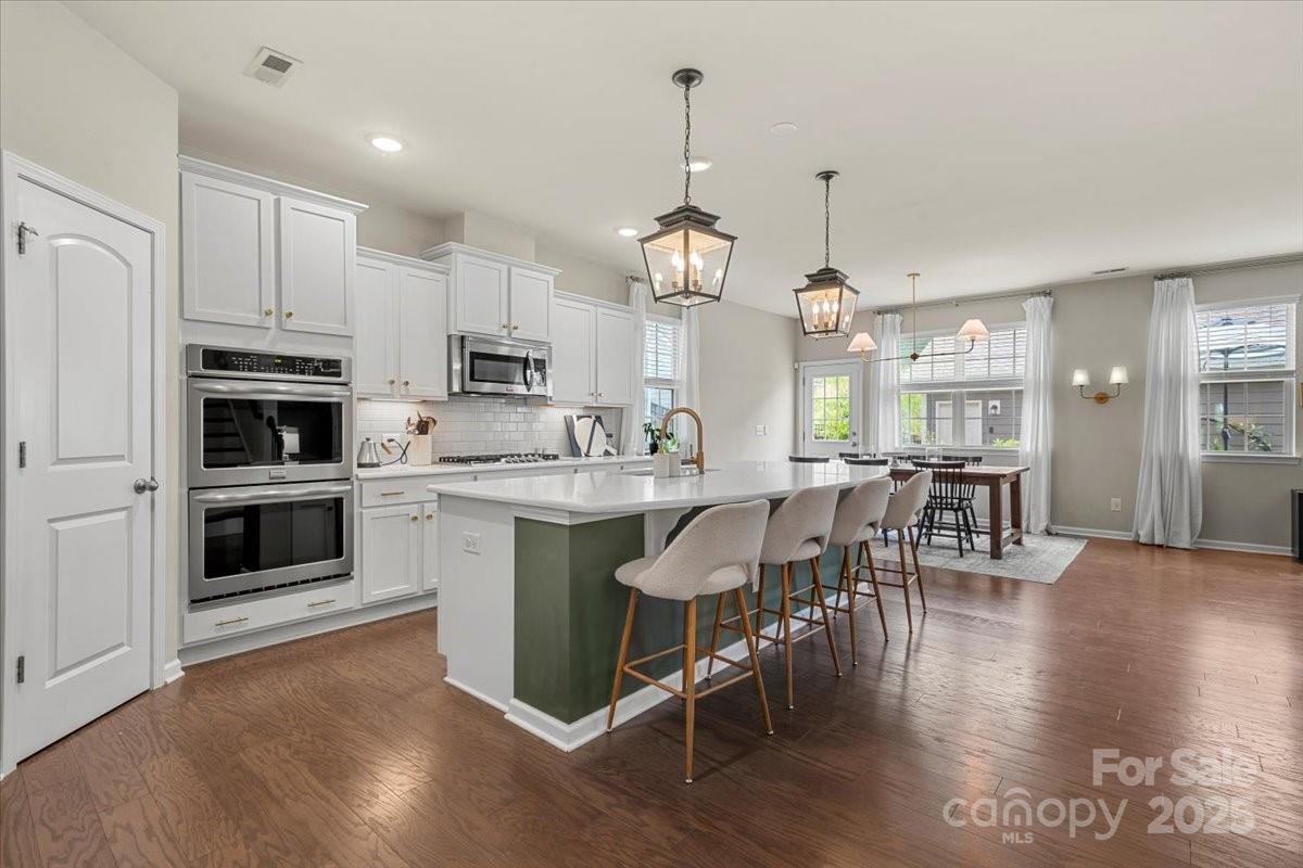 15515 Laverack Lane