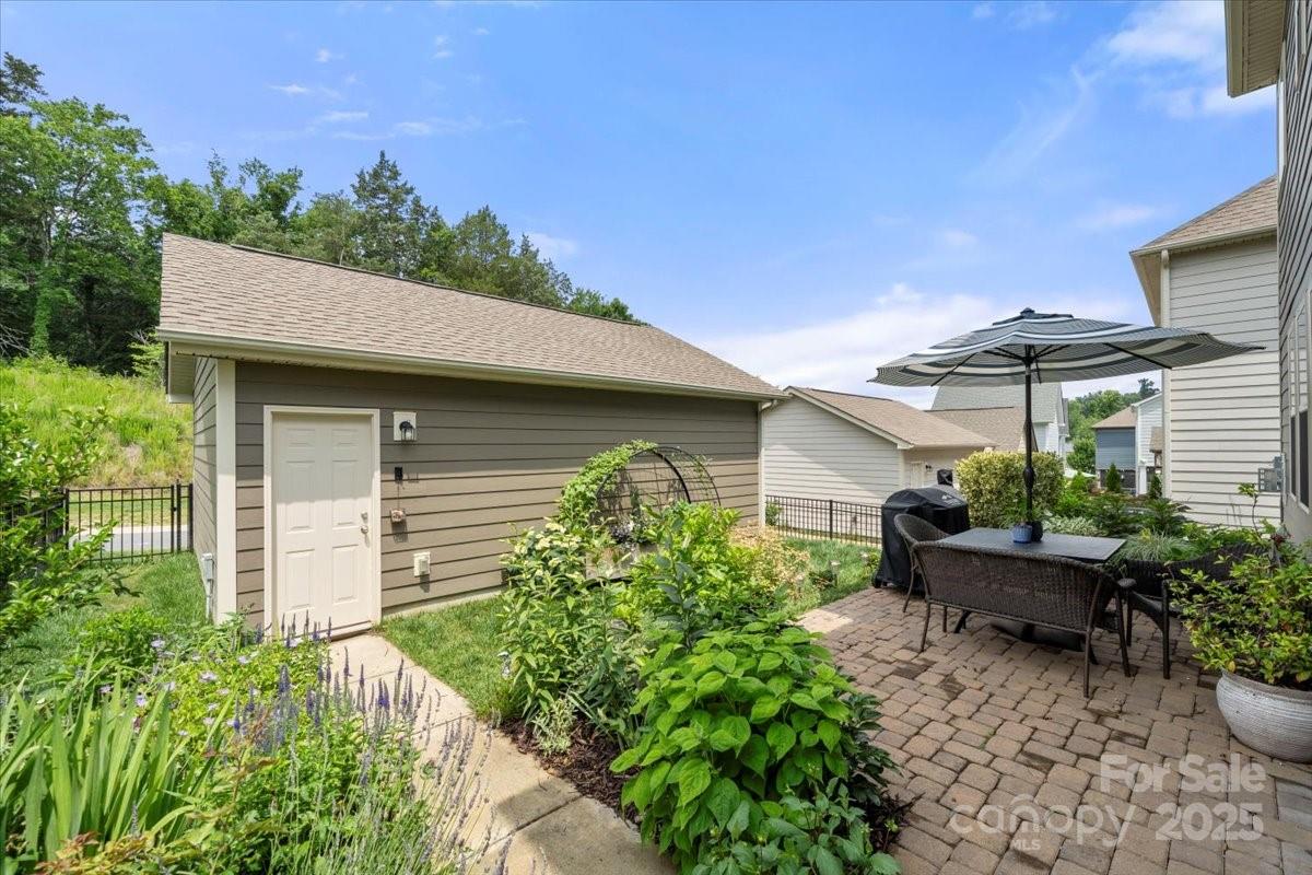 15515 Laverack Lane