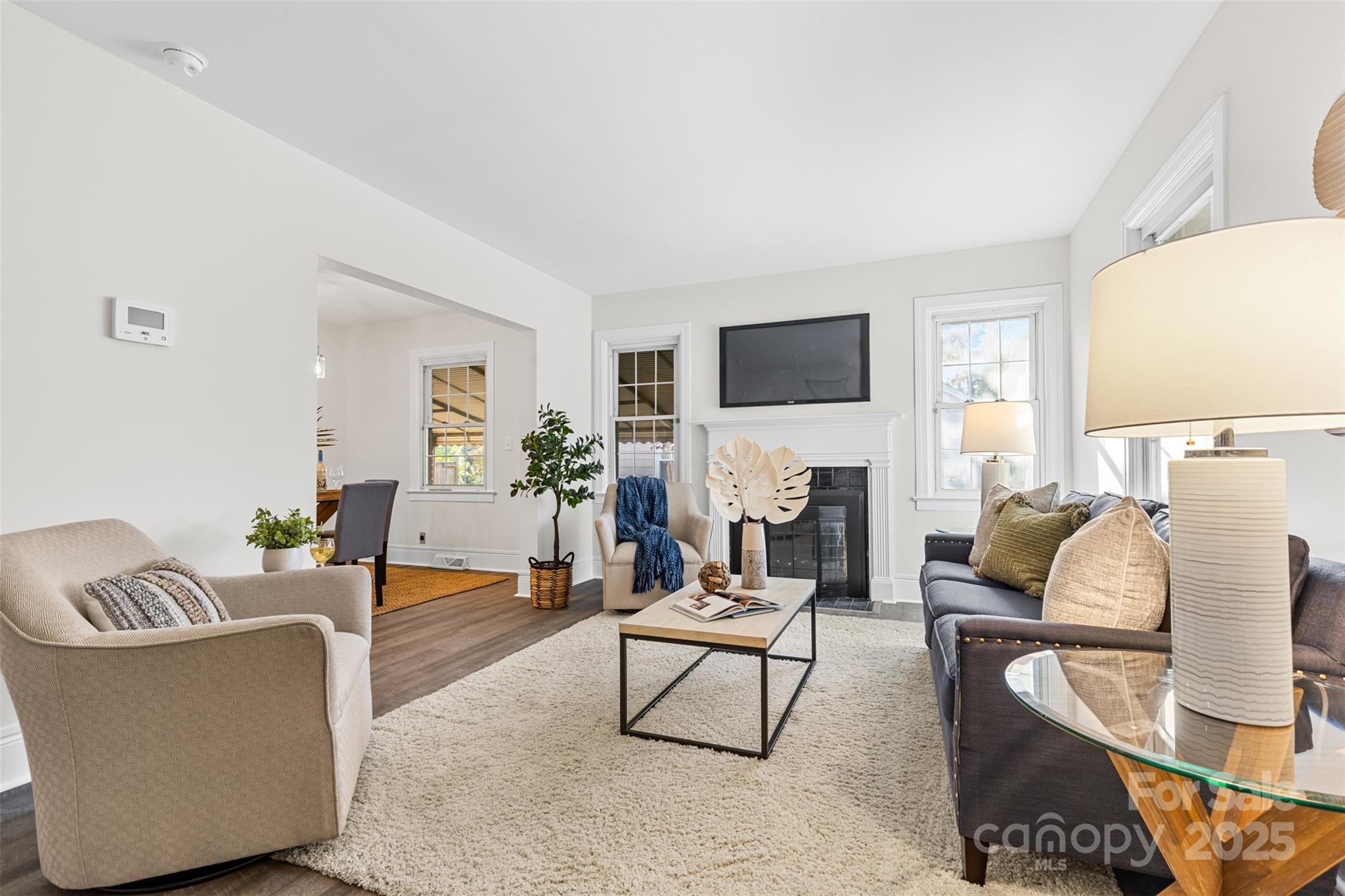 3726 The Plaza