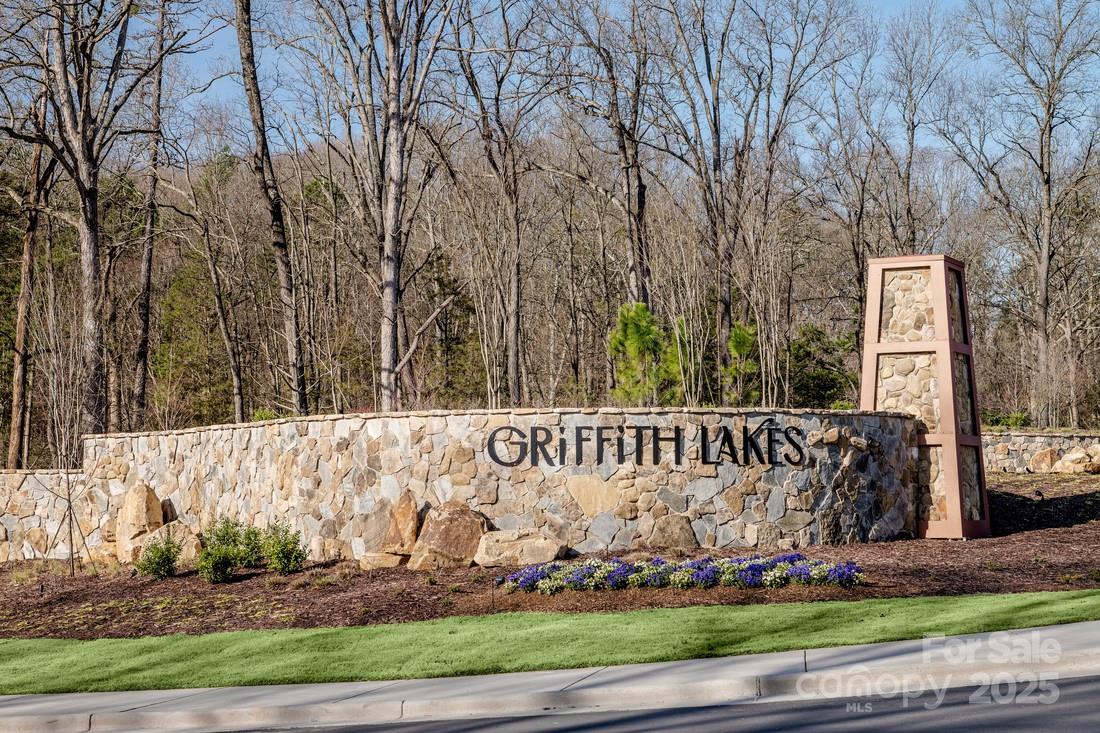 4146 Eastover Glen Road Unit: 322
