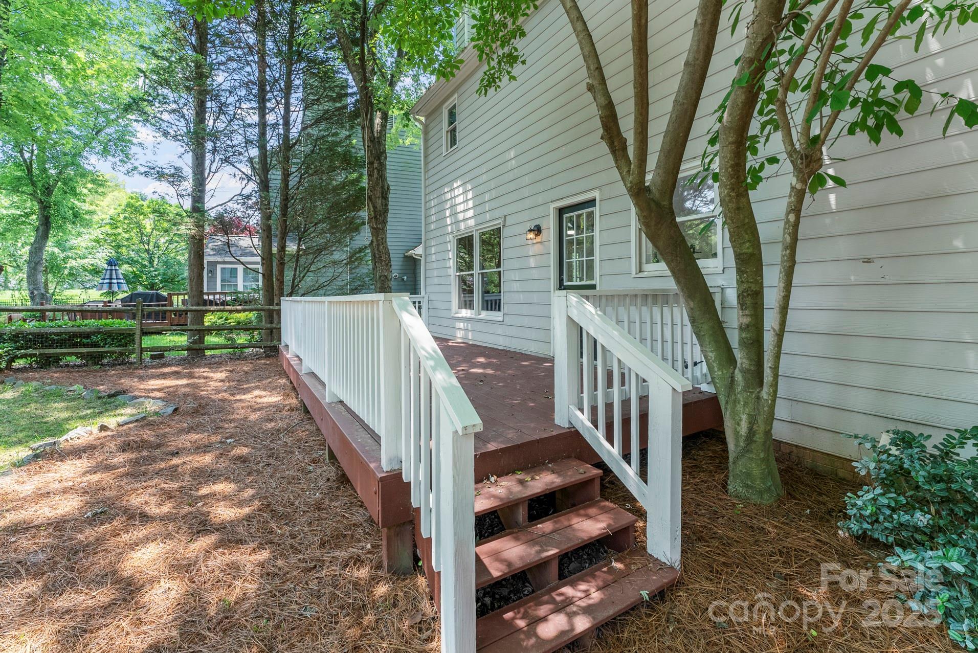 9513 Saddle Run Trail