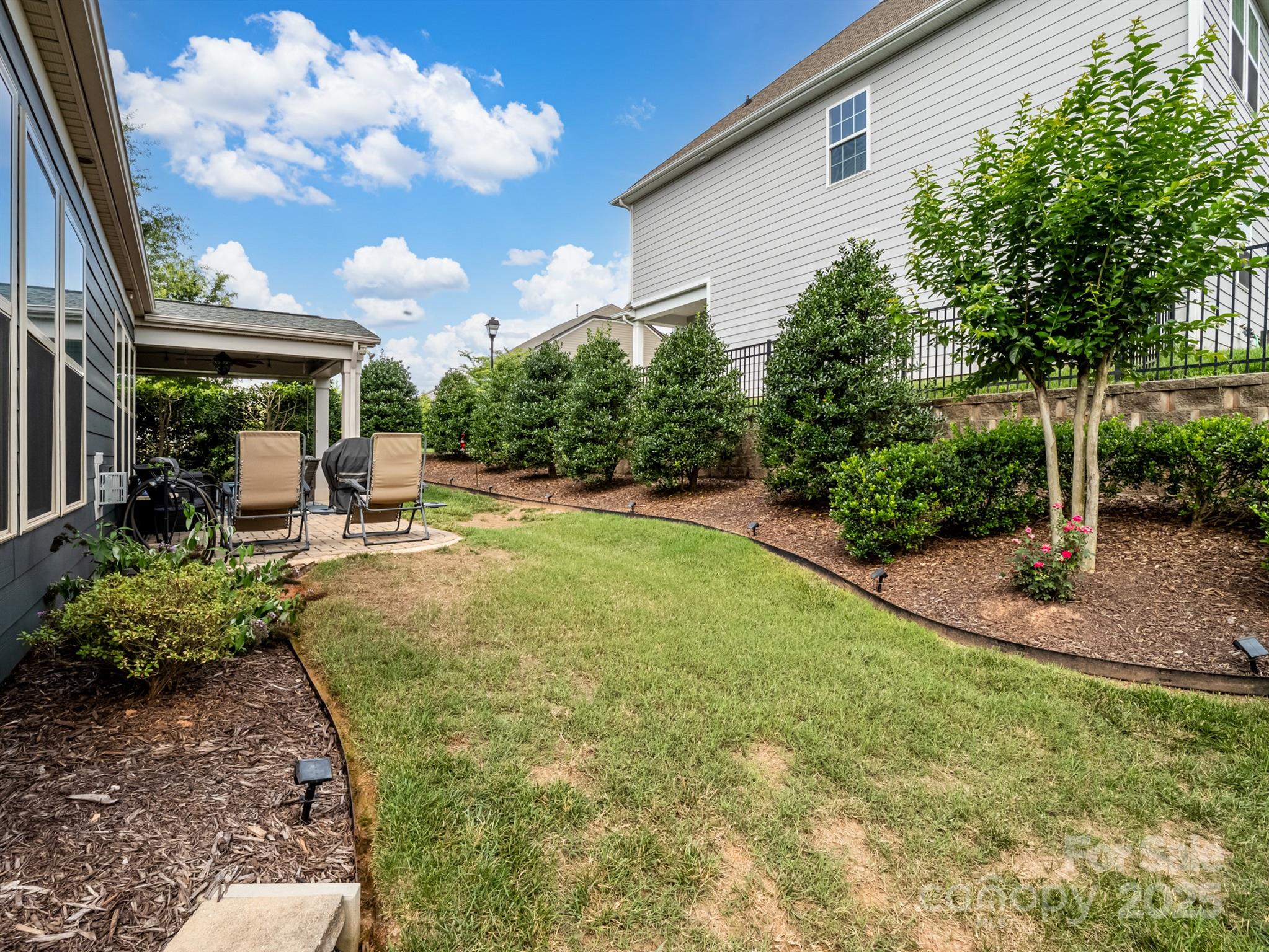 741 Garrett Green Way Unit: 64