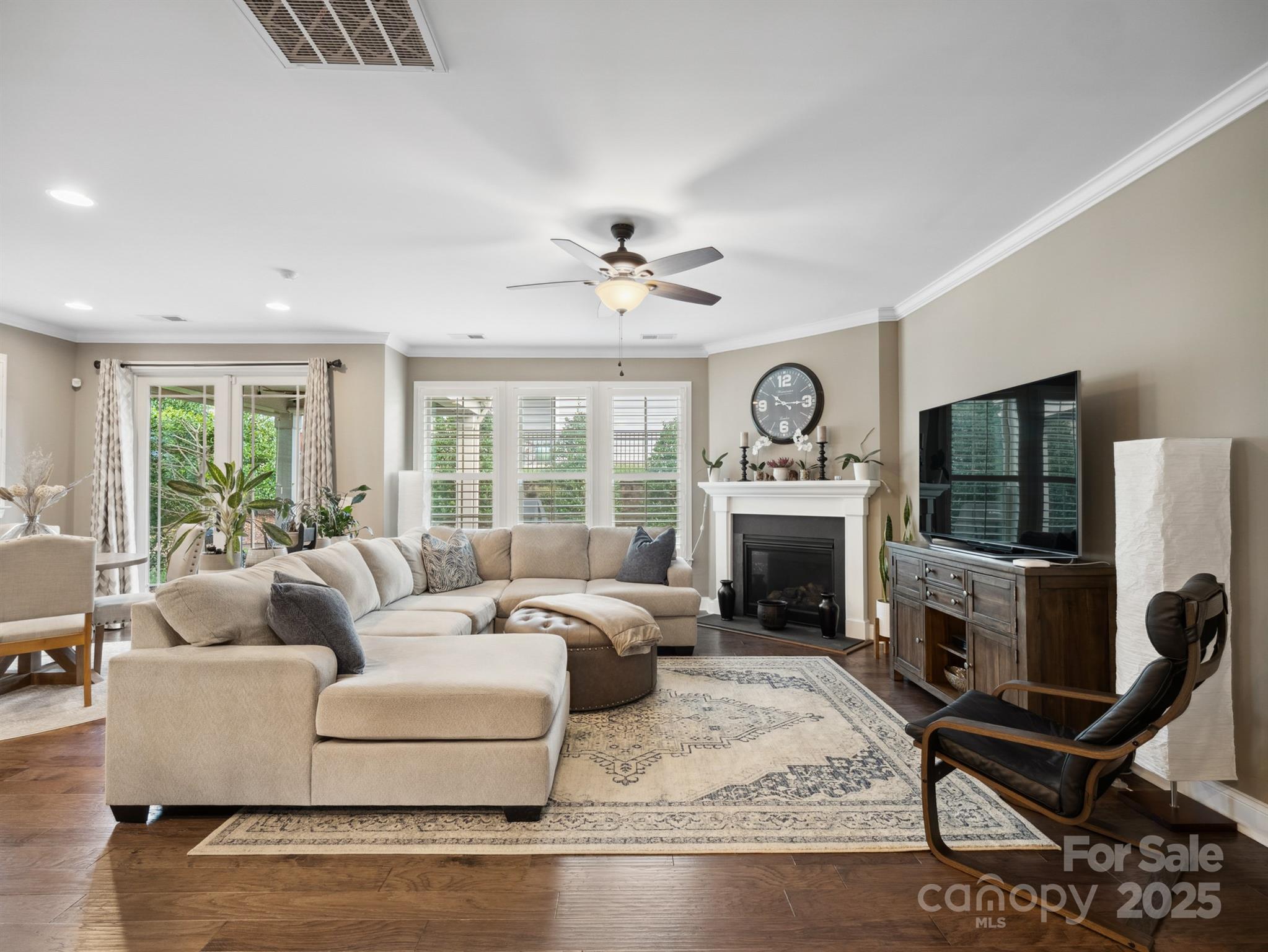741 Garrett Green Way Unit: 64