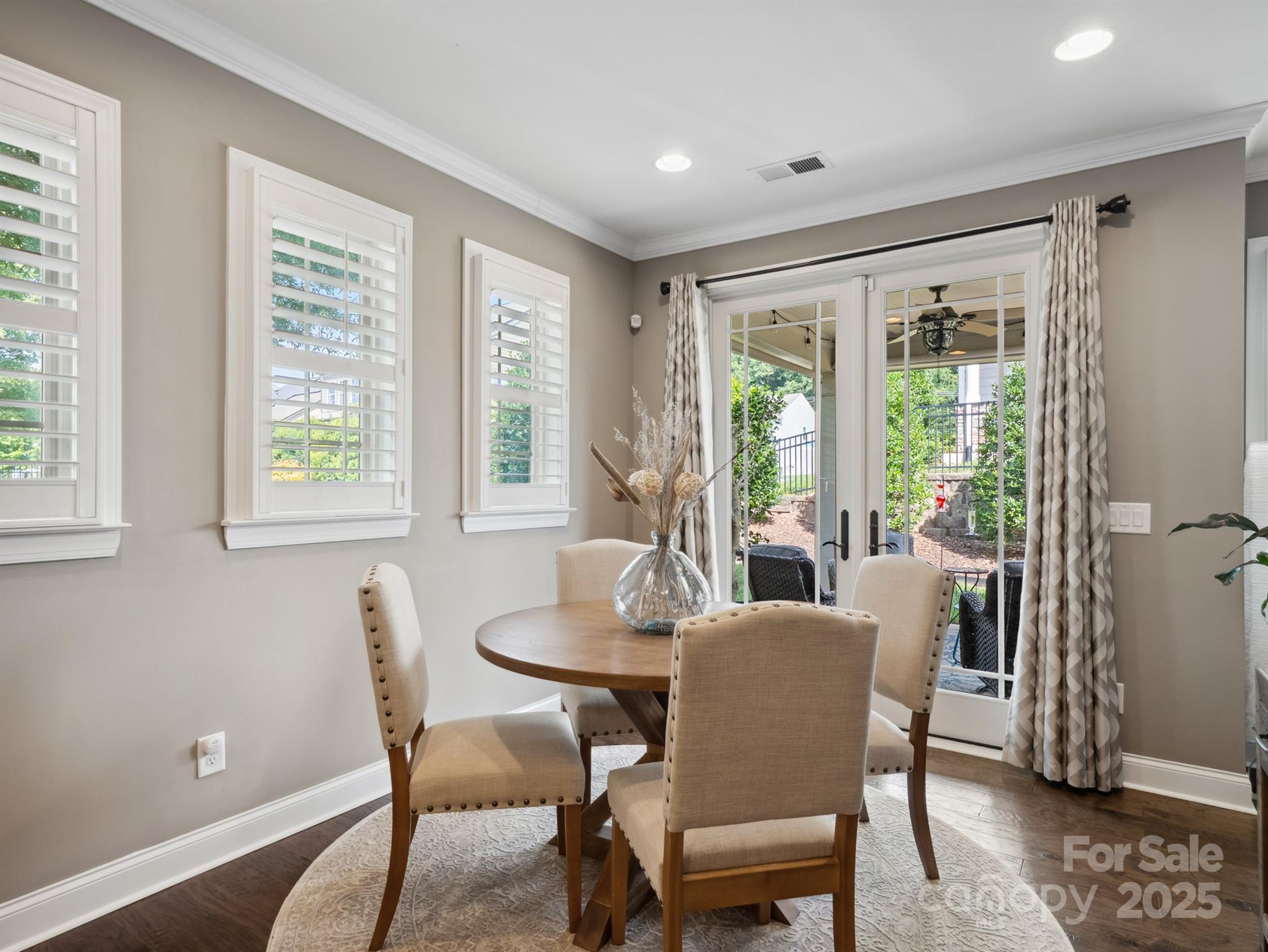 741 Garrett Green Way Unit: 64