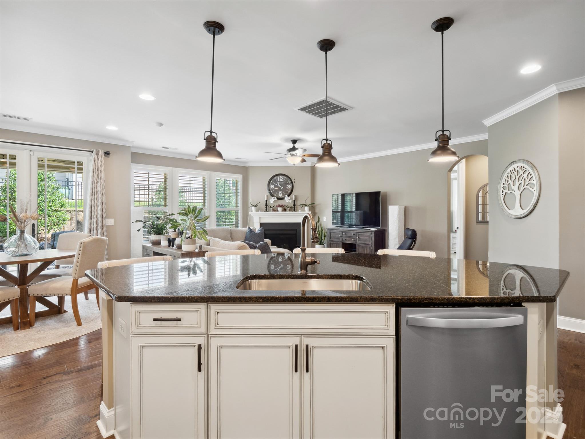 741 Garrett Green Way Unit: 64
