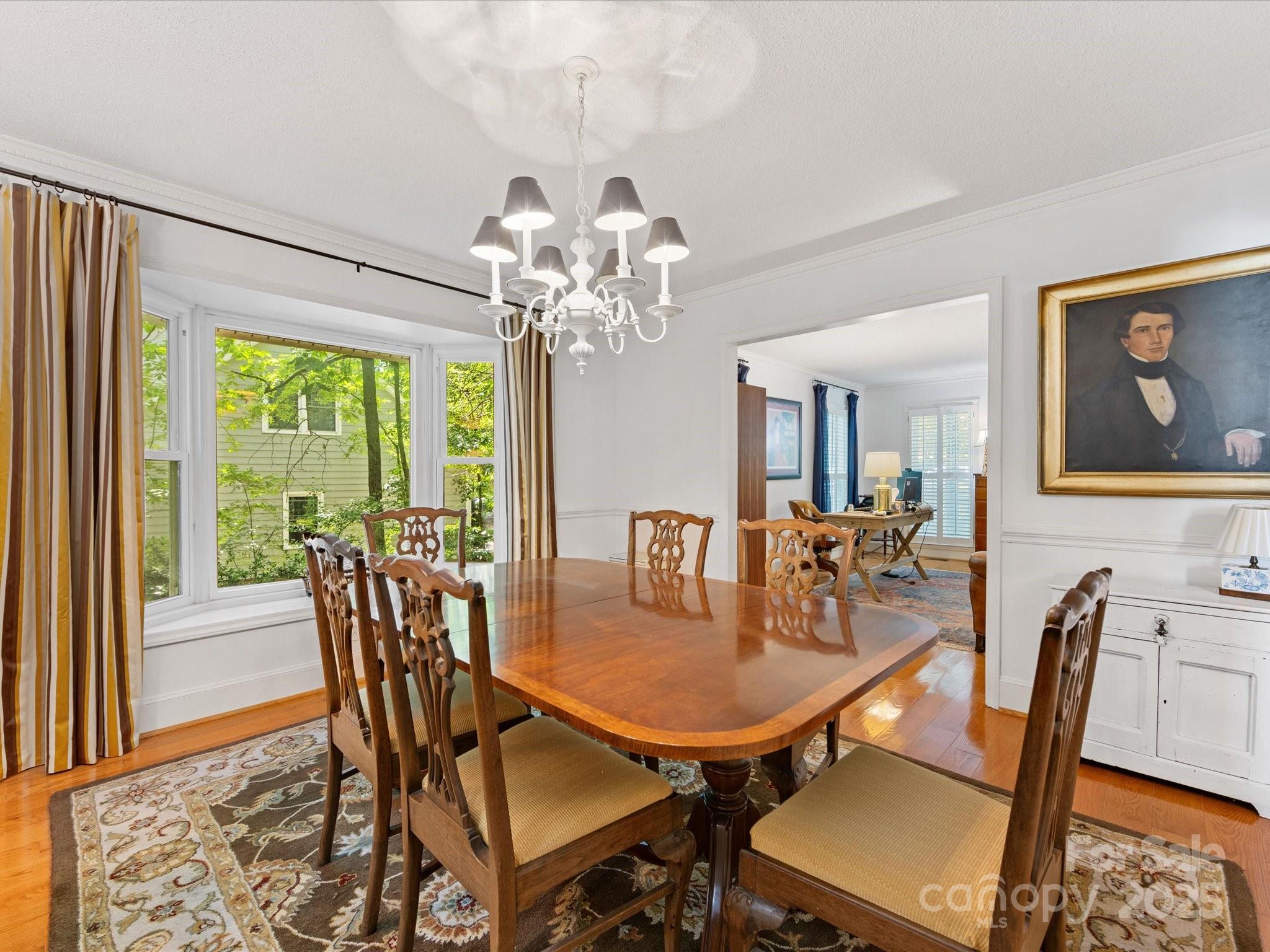 1119 Holleybank Drive