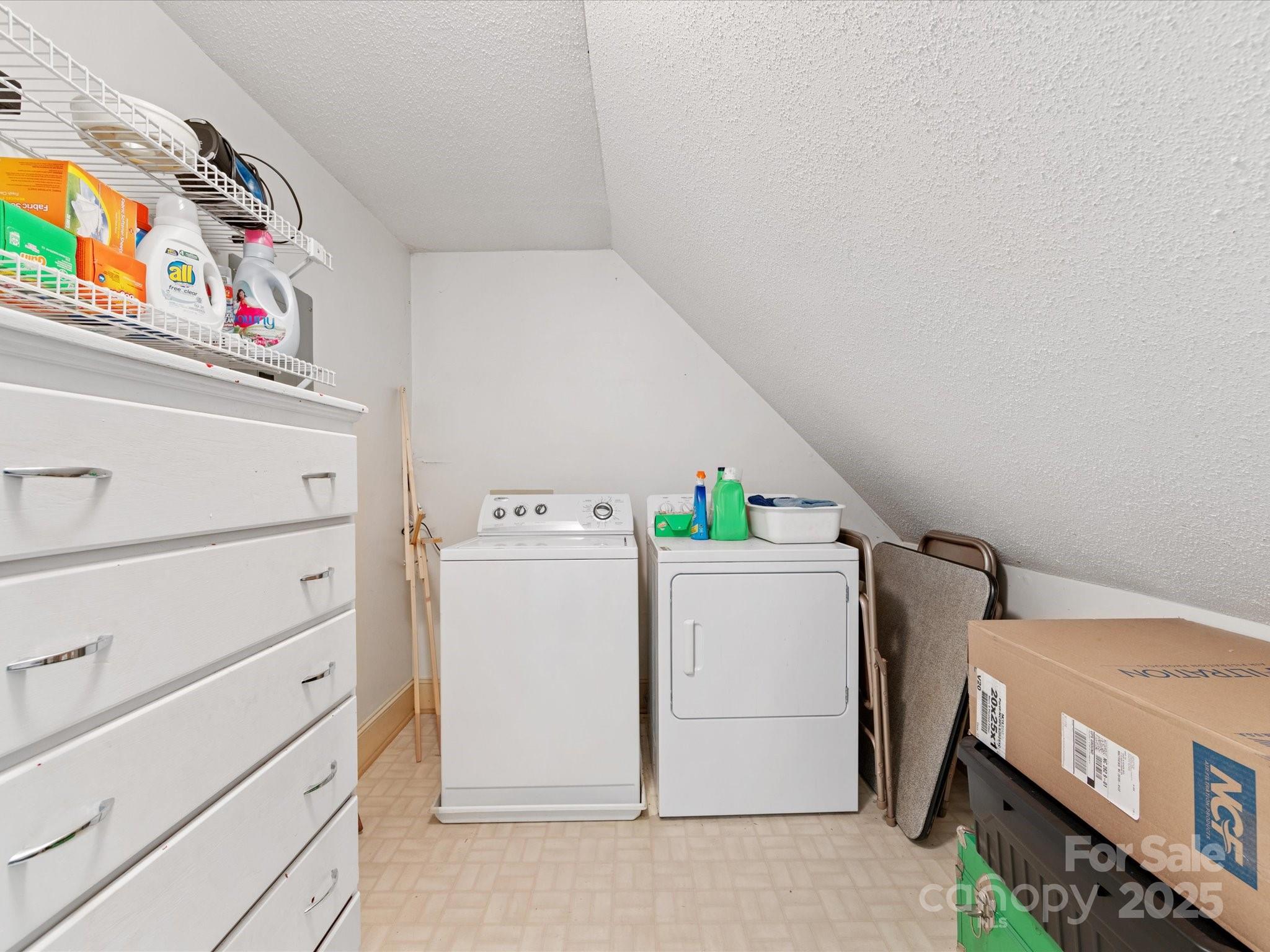 1119 Holleybank Drive
