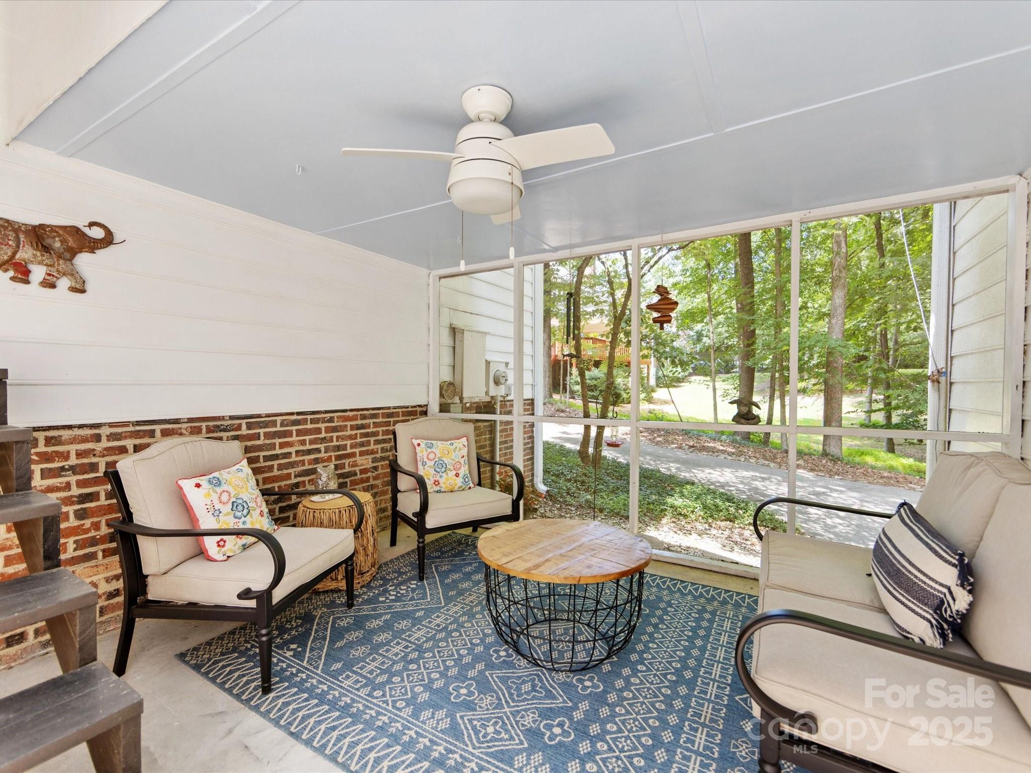 1119 Holleybank Drive