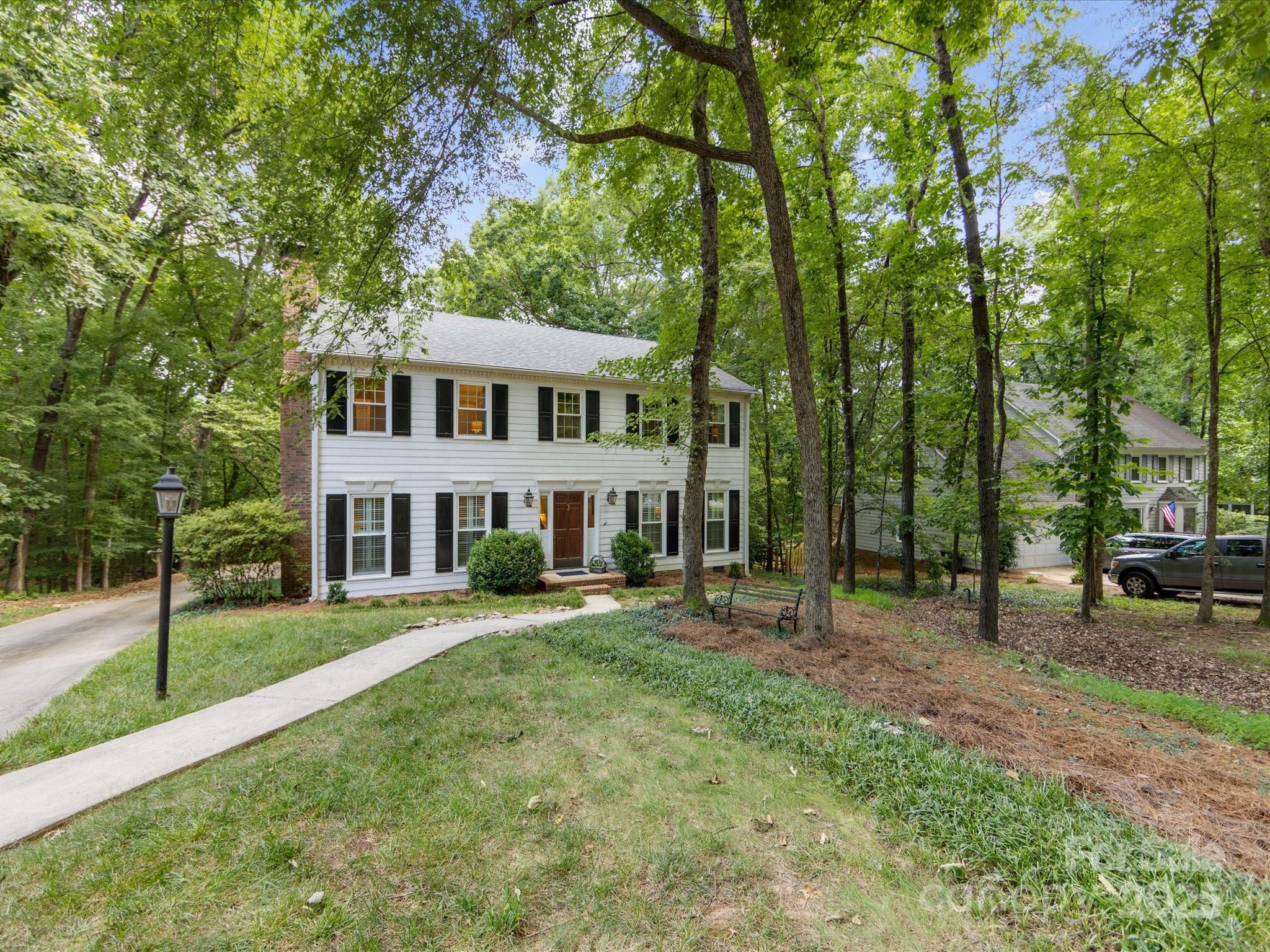 1119 Holleybank Drive