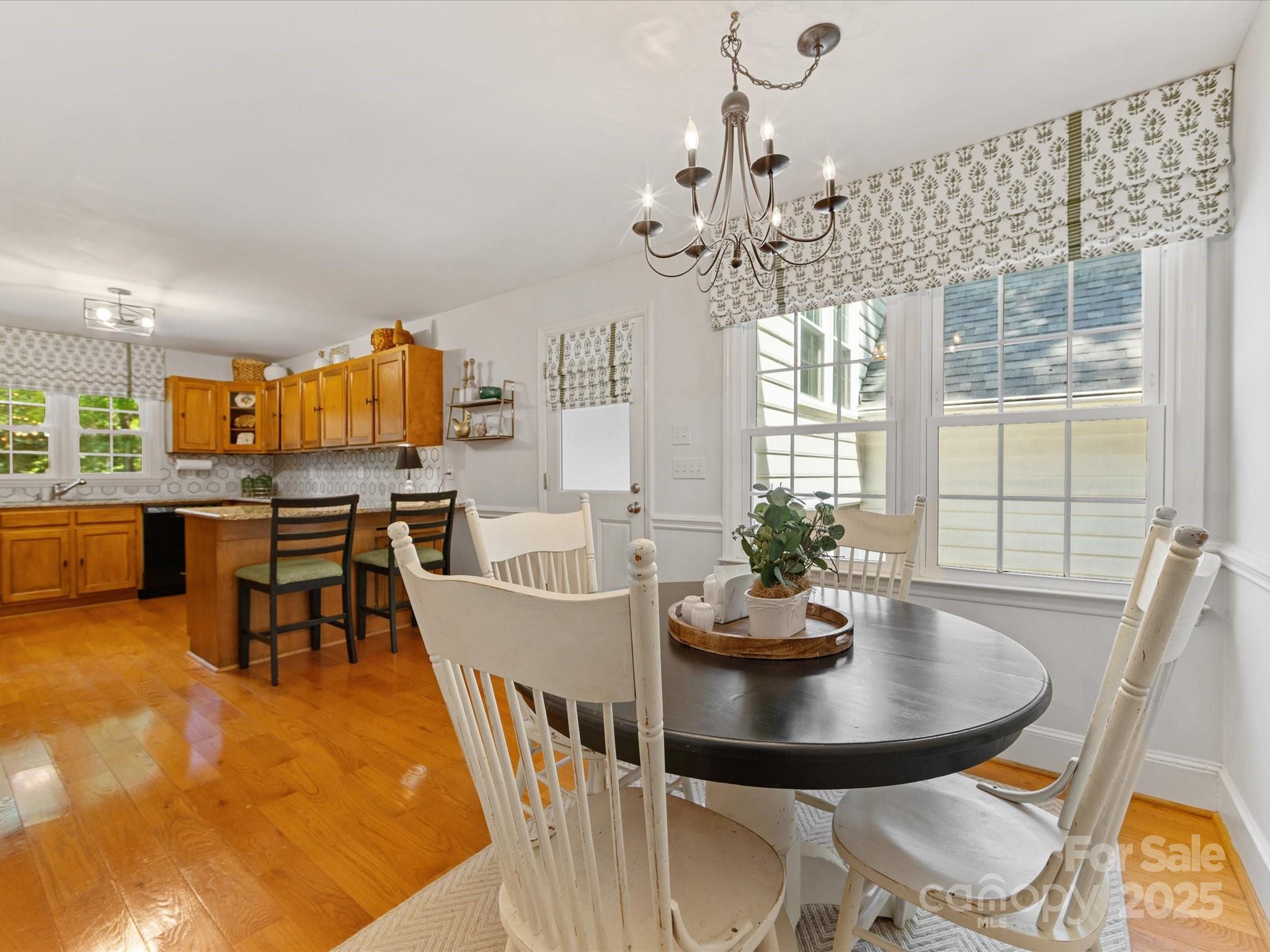 1119 Holleybank Drive