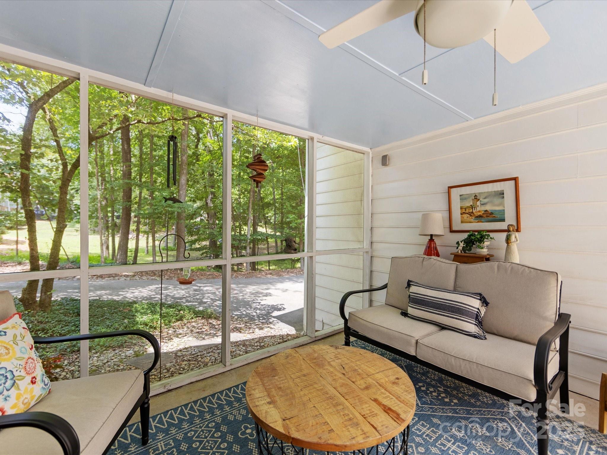 1119 Holleybank Drive