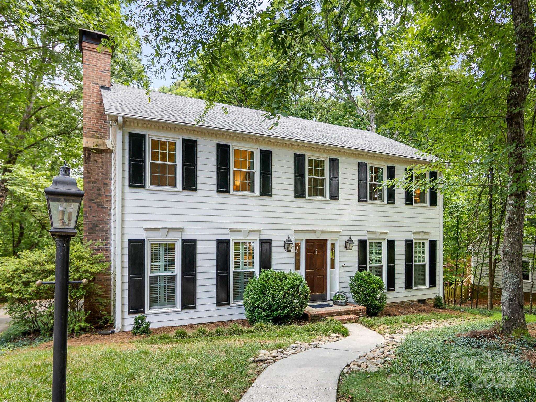 1119 Holleybank Drive