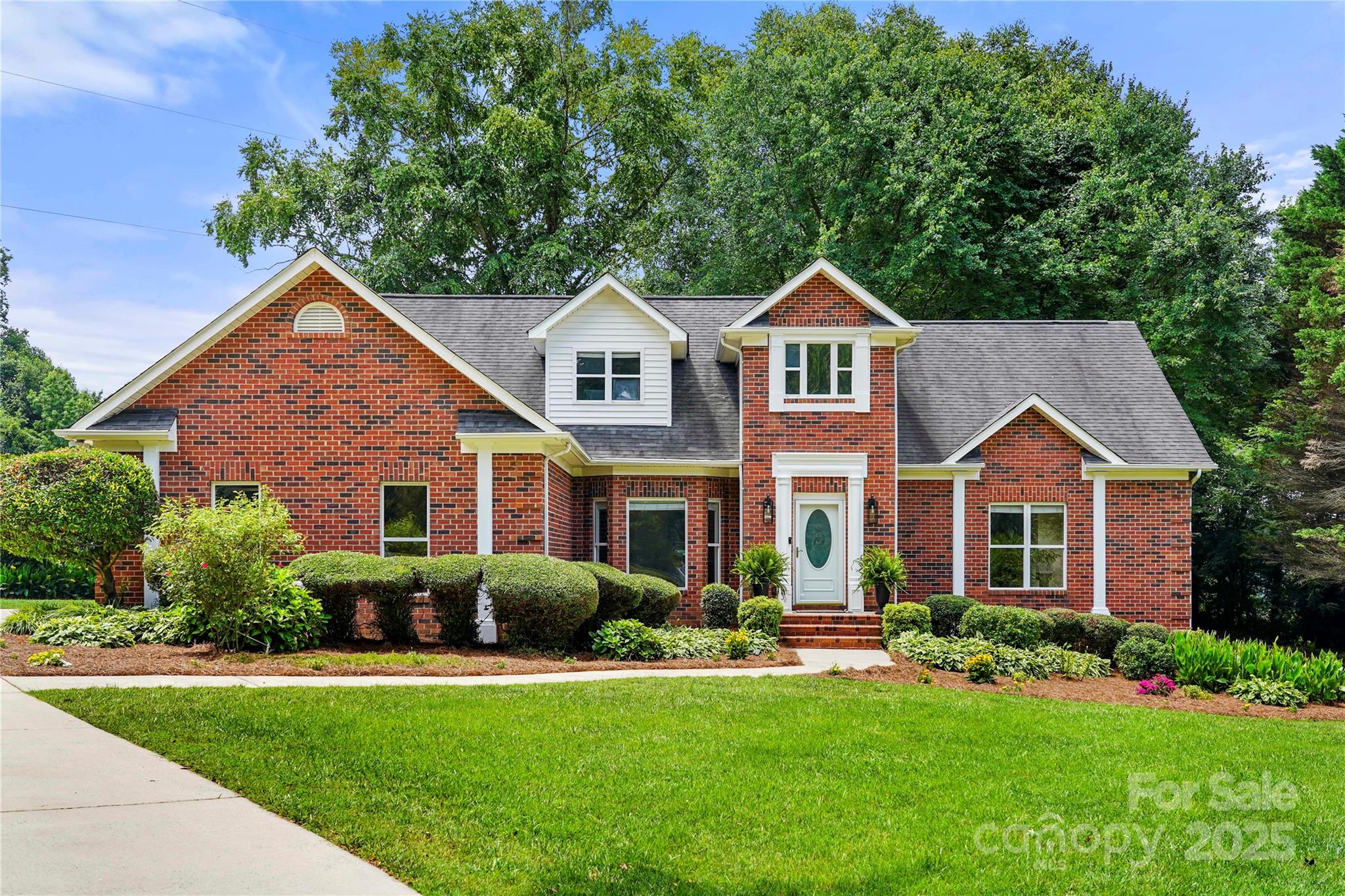8173 Shannon Woods Lane