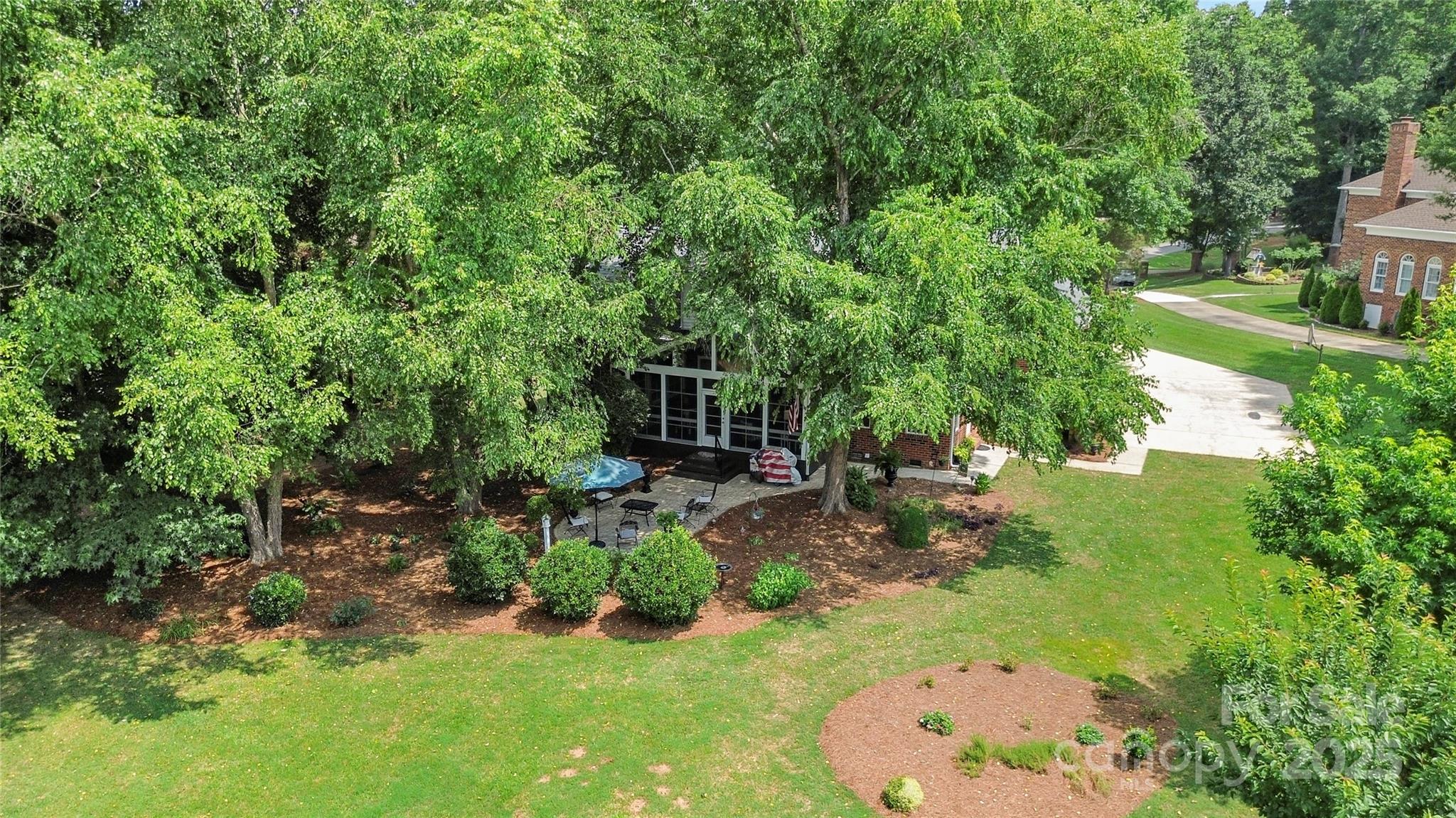 8173 Shannon Woods Lane