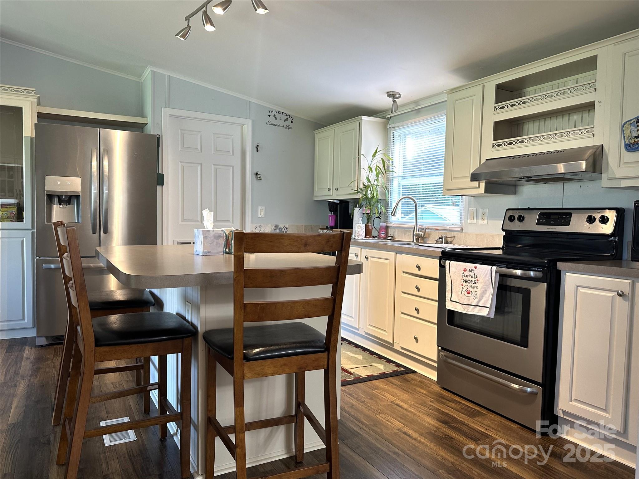 135 Whispering Drive
