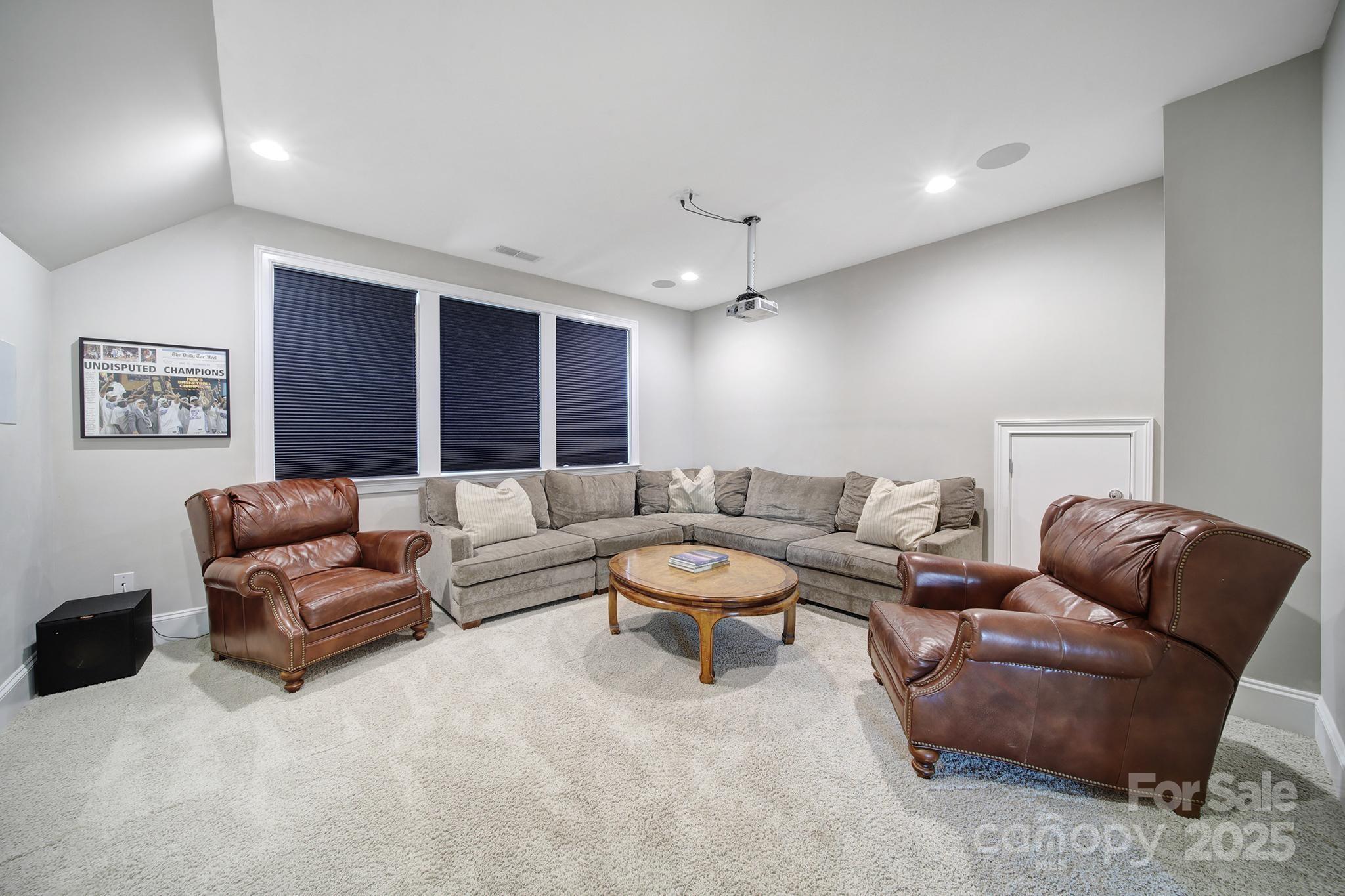 325 Newington Court