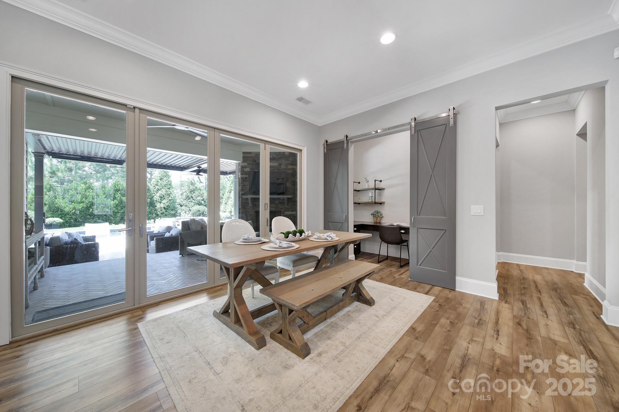 325 Newington Court