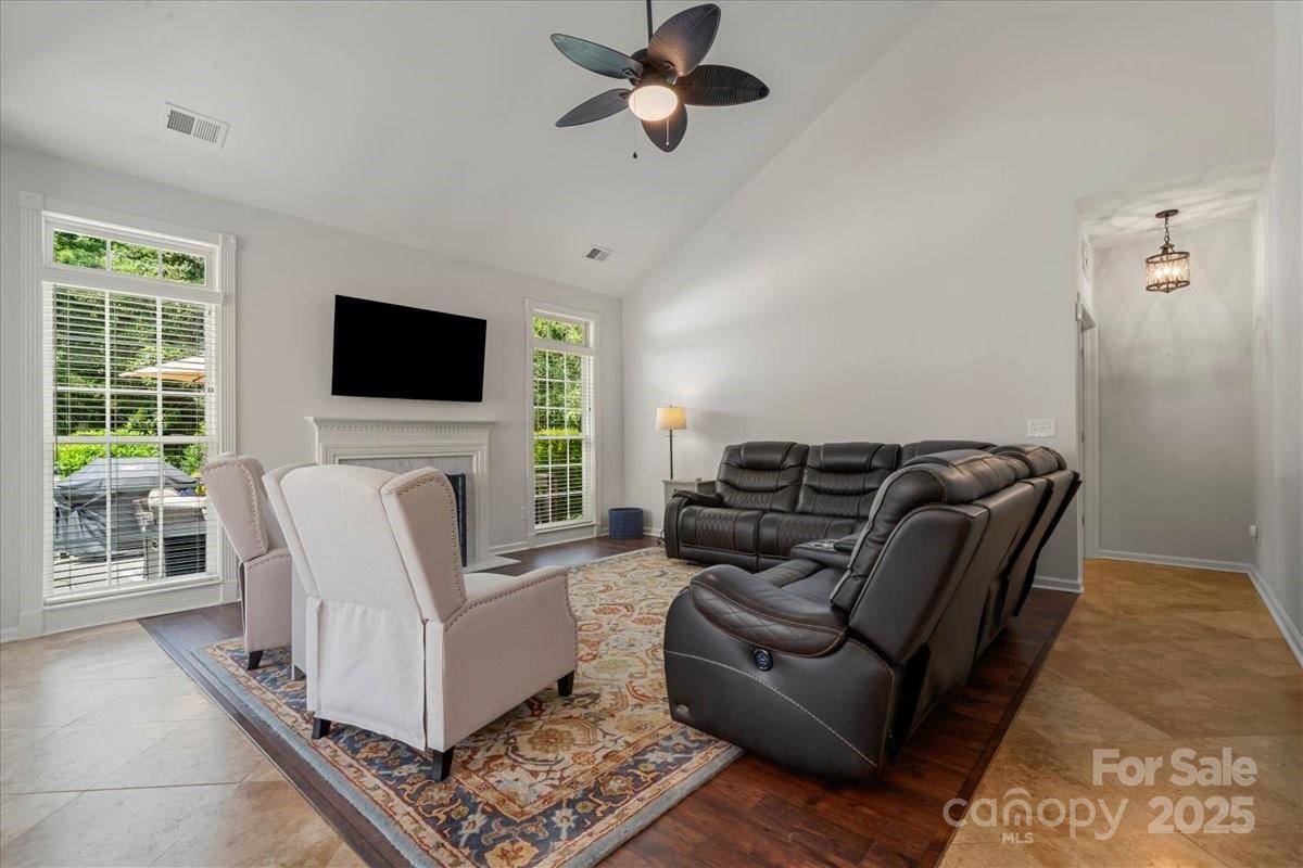 16101 Hollingbourne Road