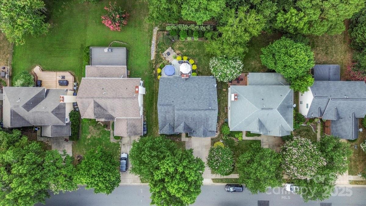 16101 Hollingbourne Road