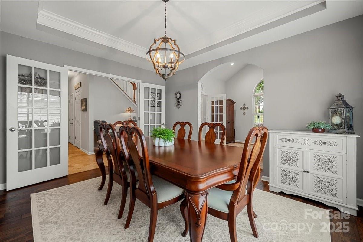 16101 Hollingbourne Road