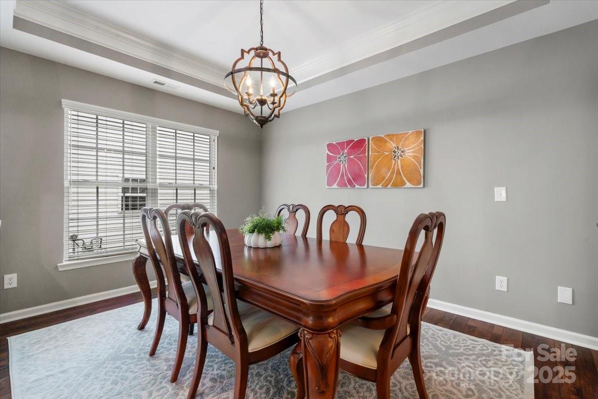 16101 Hollingbourne Road