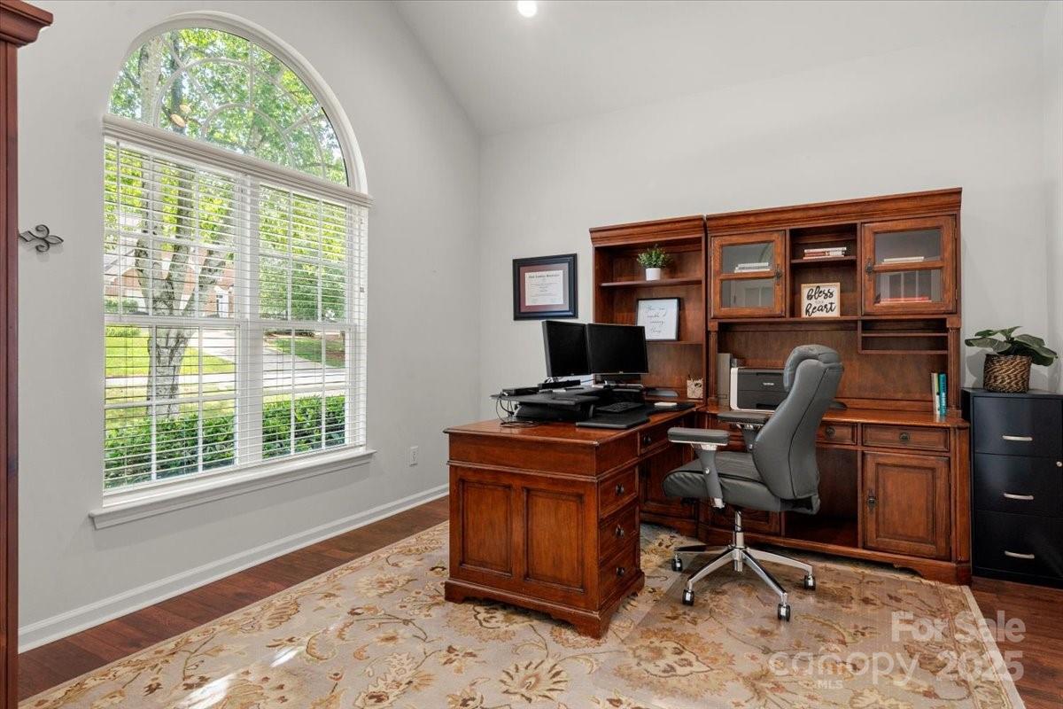 16101 Hollingbourne Road