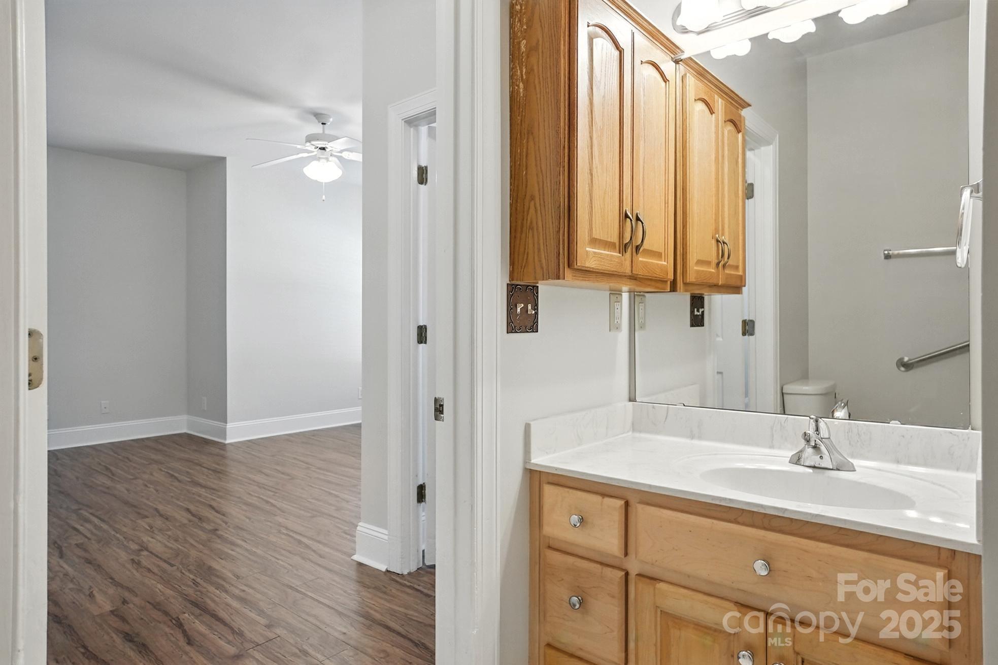 2339 Granville Place Unit: A
