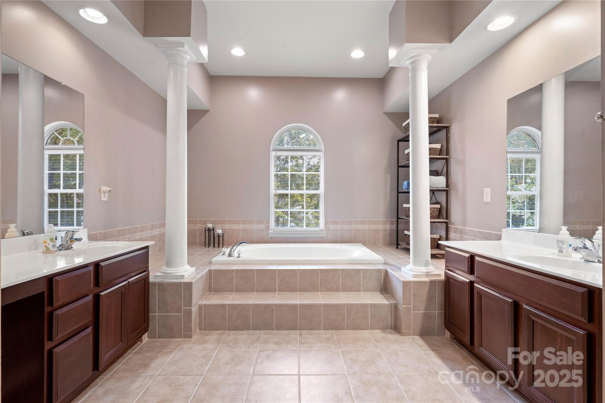 2216 Potter Cove Lane Unit: 19