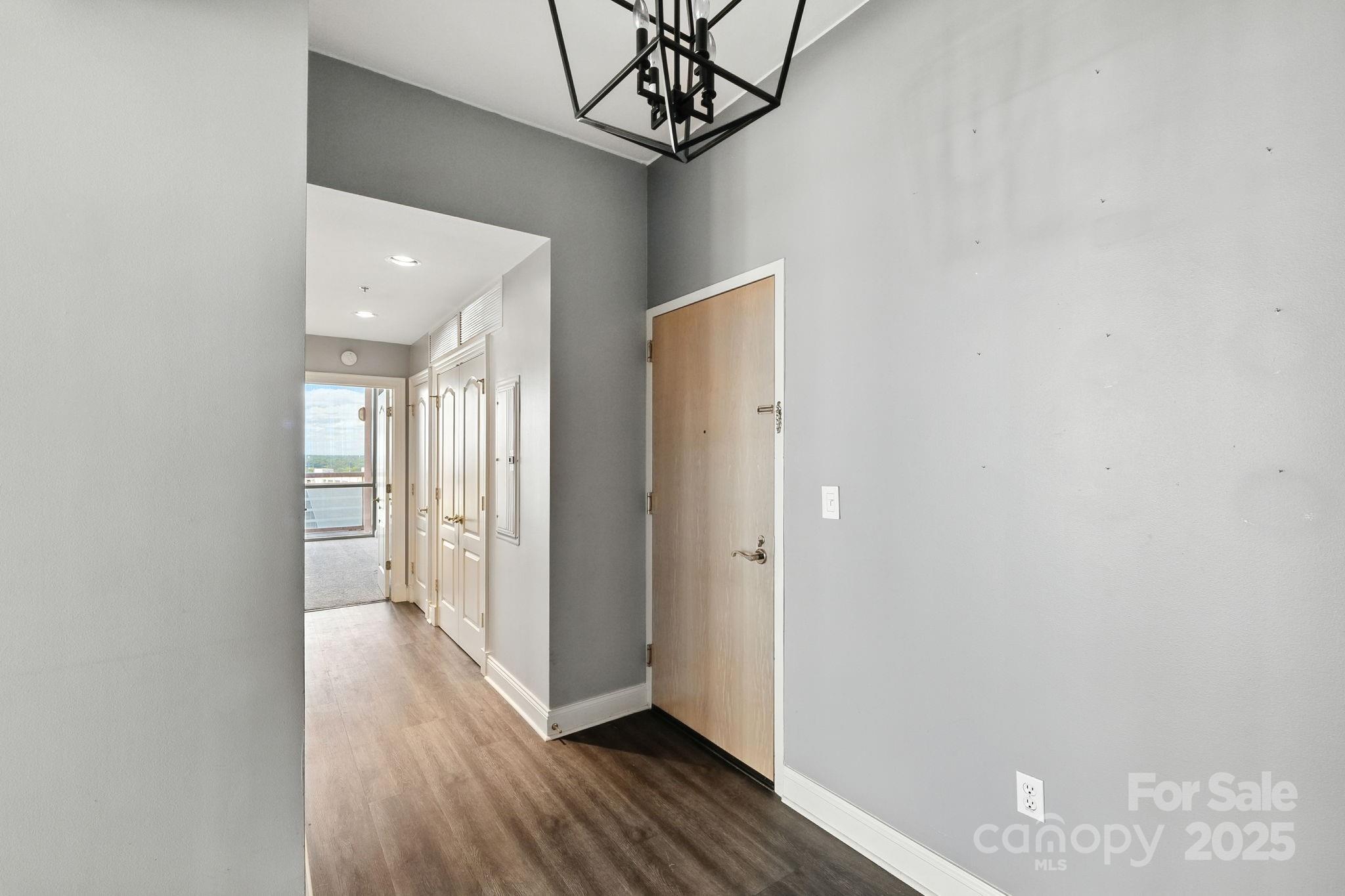 315 Arlington Avenue Unit: 1704