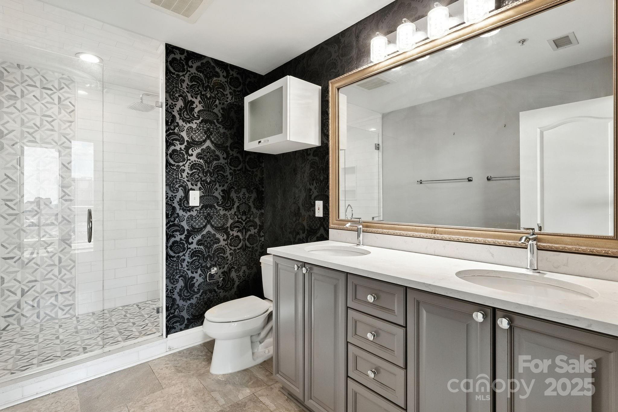 315 Arlington Avenue Unit: 1704