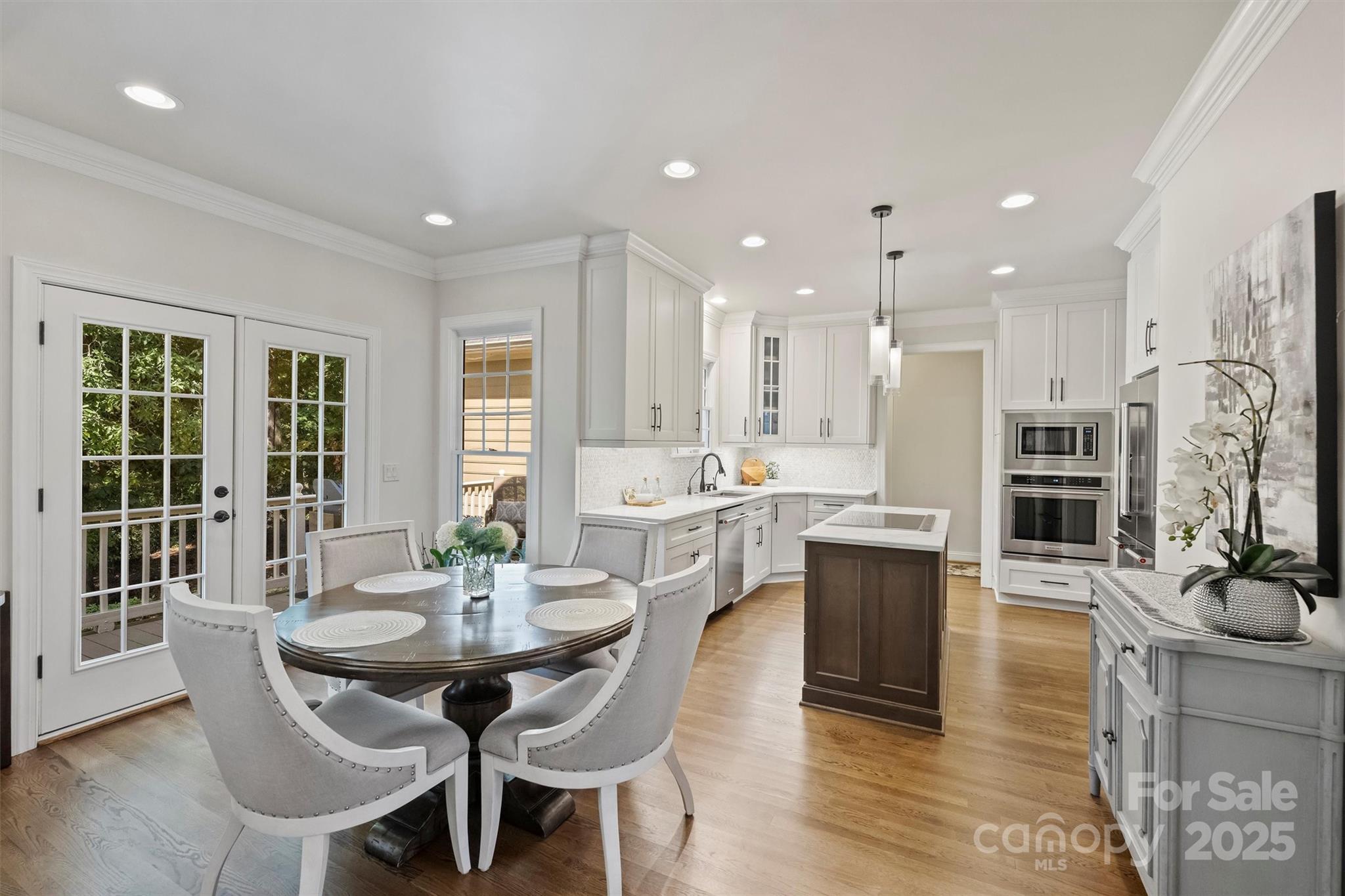 11728 Sir Francis Drake Drive