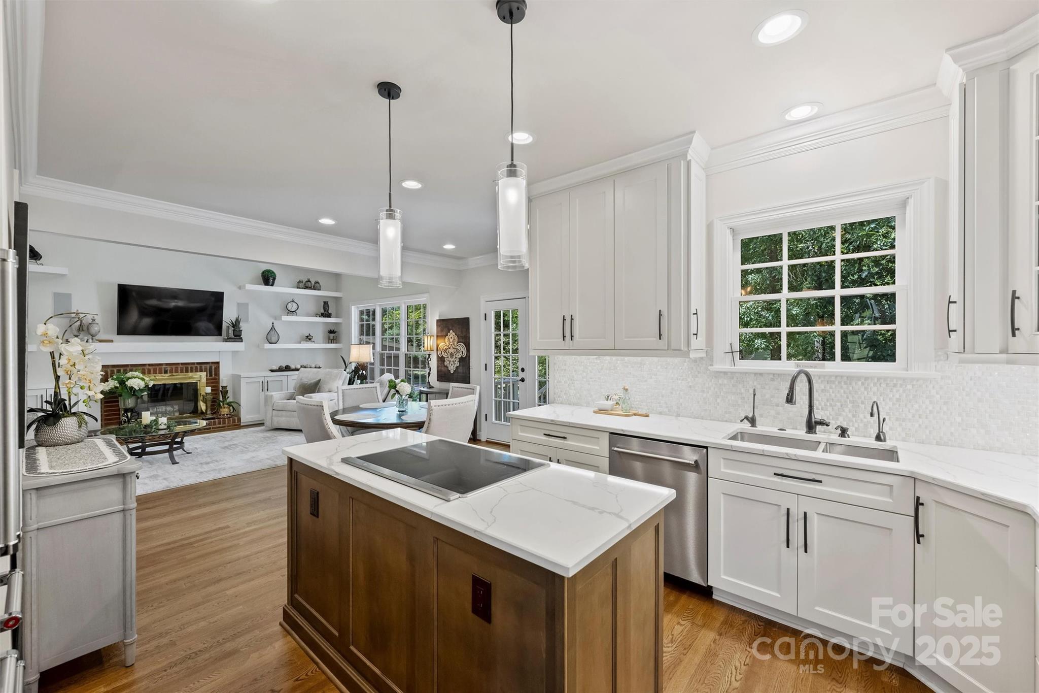 11728 Sir Francis Drake Drive