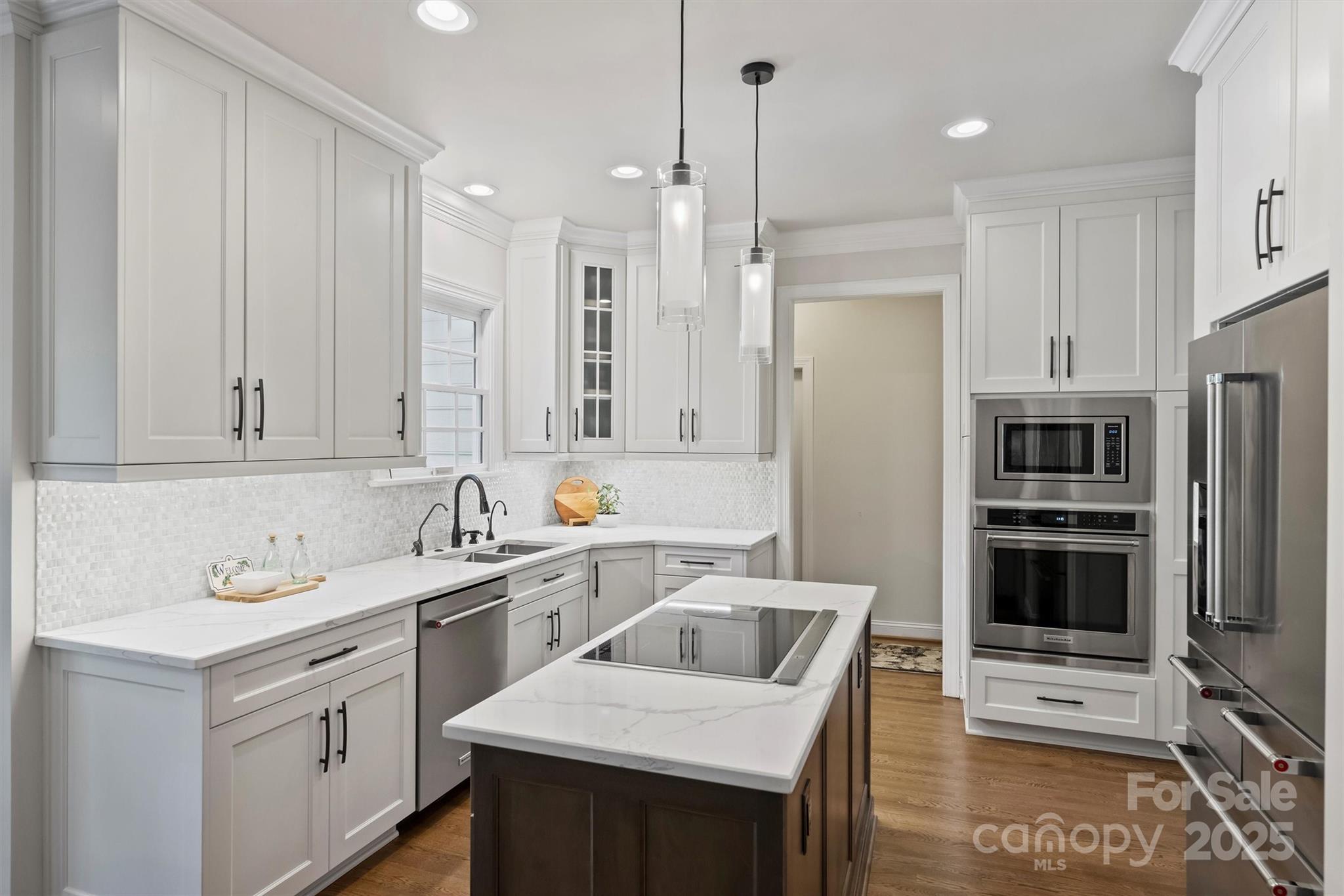 11728 Sir Francis Drake Drive