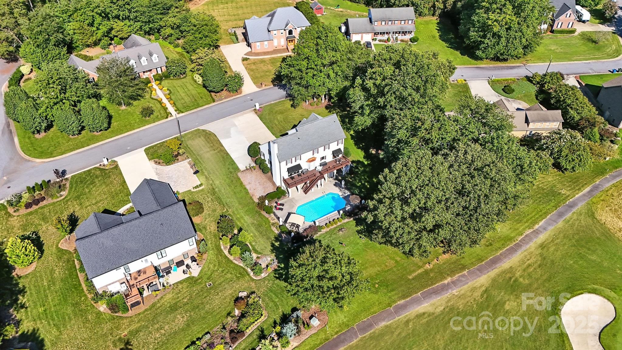 4921 Elmhurst Drive NE