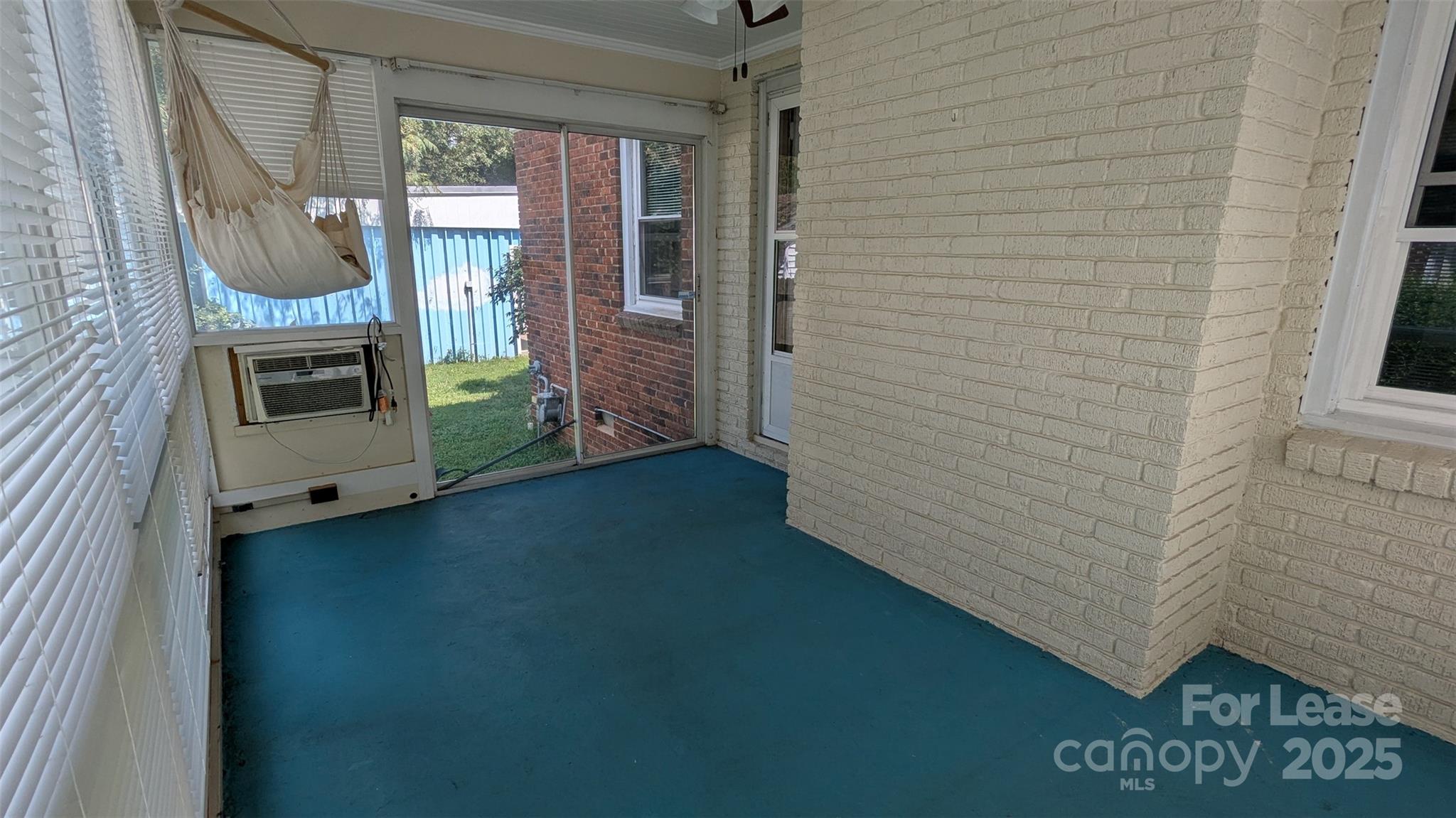 1507 Woodland Drive