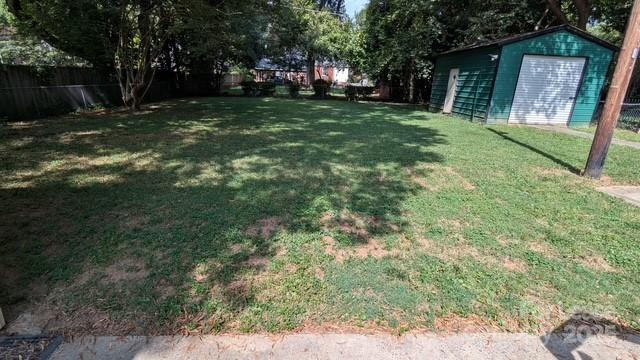 1507 Woodland Drive