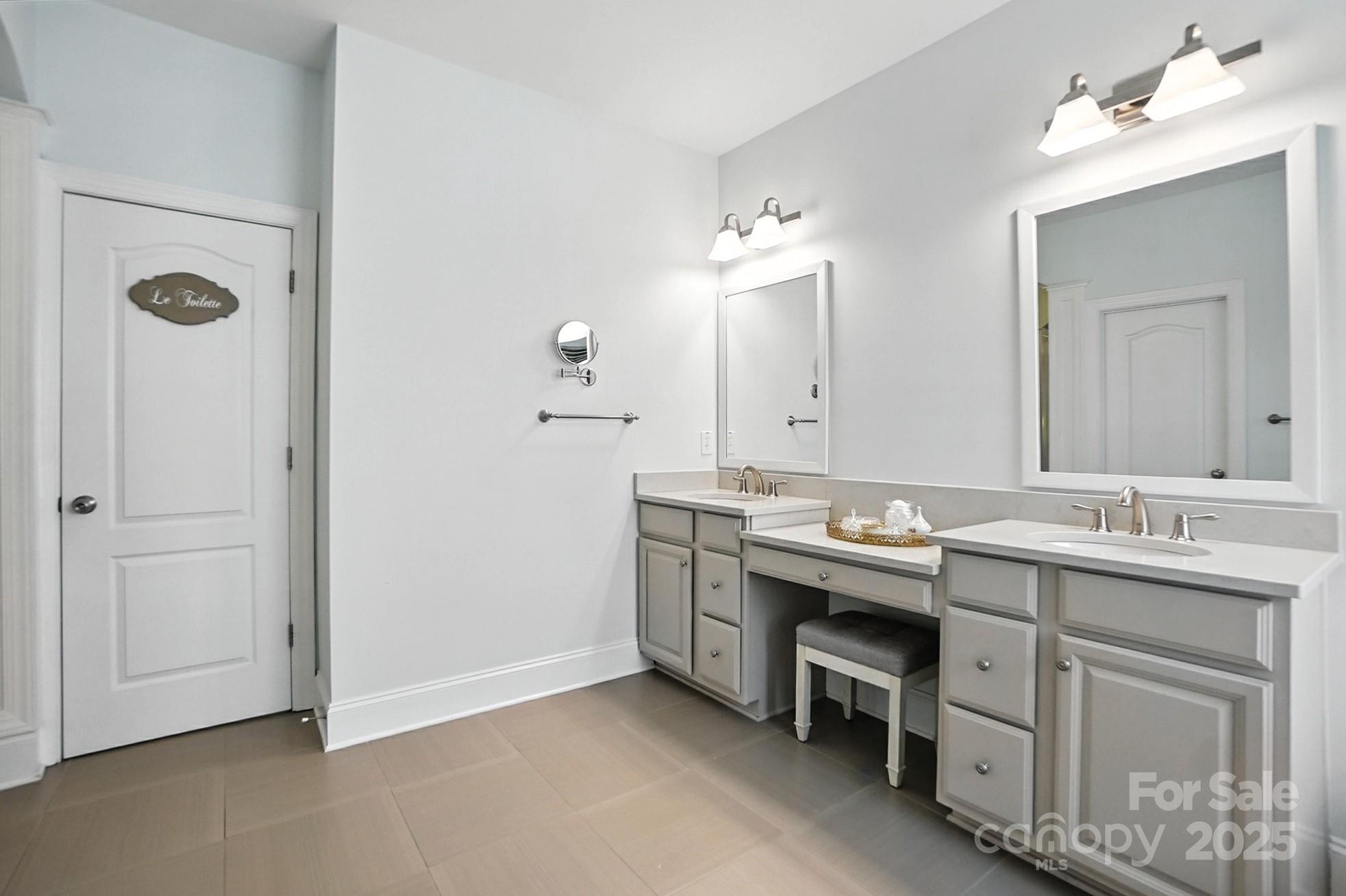 10906 Round Rock Road