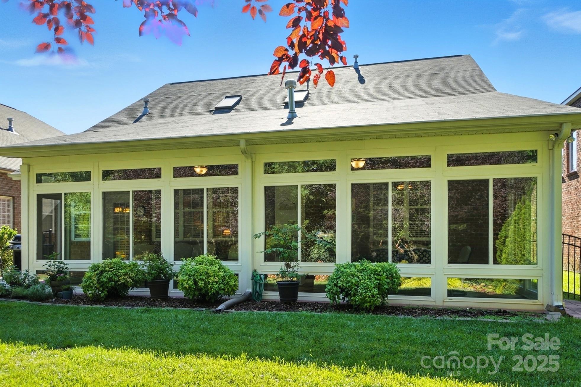 10906 Round Rock Road