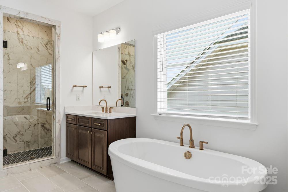 154 Nicholson Lane