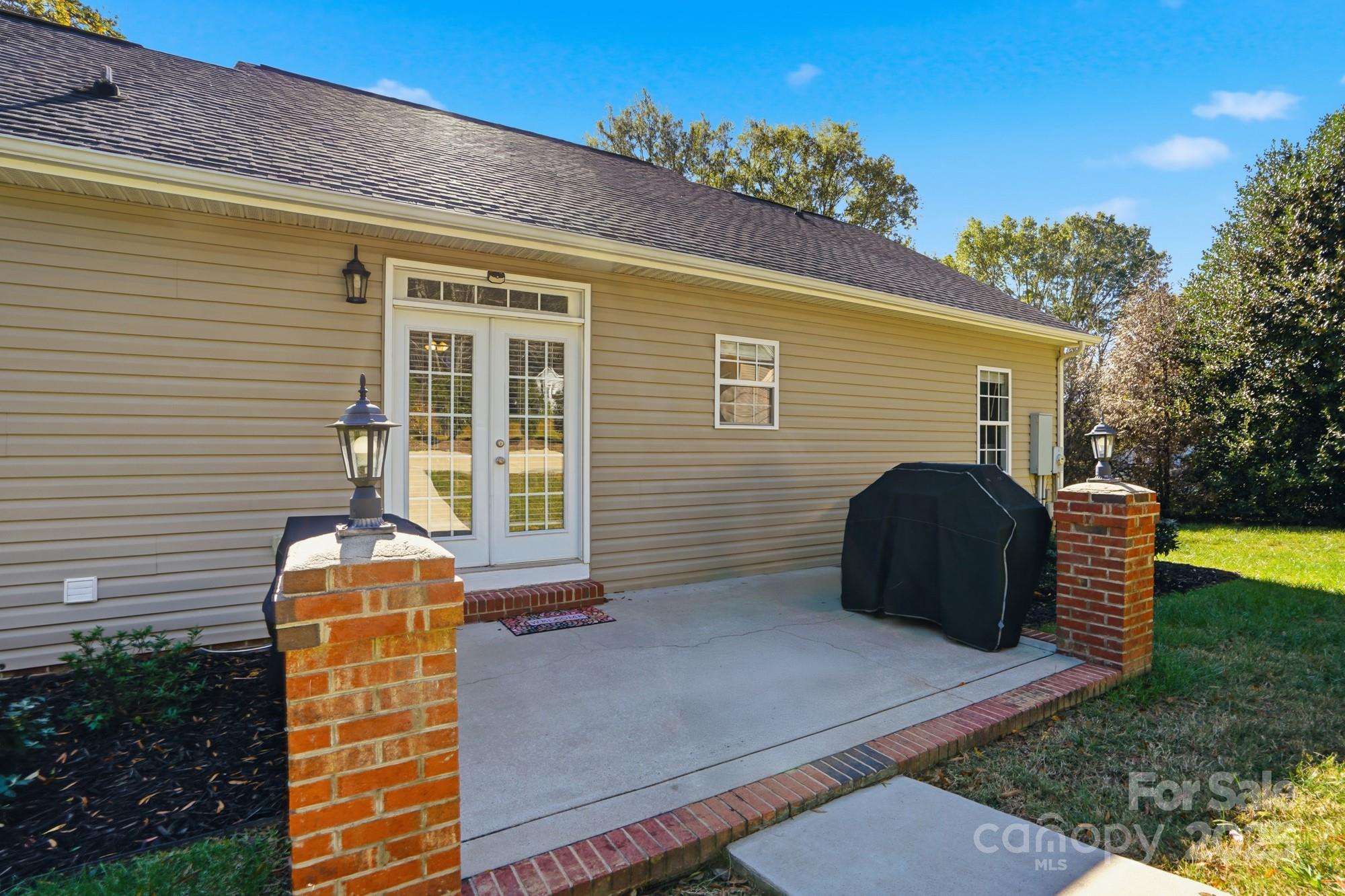 213 Carrie Drive